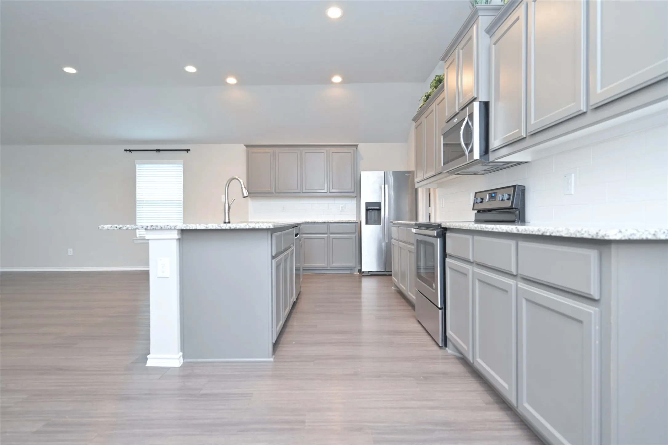 Single Family Residence For Sale in Tarrant County , 9212 Glen Mills Trail, Fort Worth, Texas 76179, 3 Bedroom, 2 Bathroom, 2 Garage spaces, 1,882 Sqft, built in 2017, mls#21360632, Real Estate Agent in Fort Worth, Homes For Sale in Tarrant county, Homes For Sale in Fort Worth, Realtor in Fort Worth Texas, Real Estate Brokerage Independent Realty Texas, Luminita Cordes Realtor