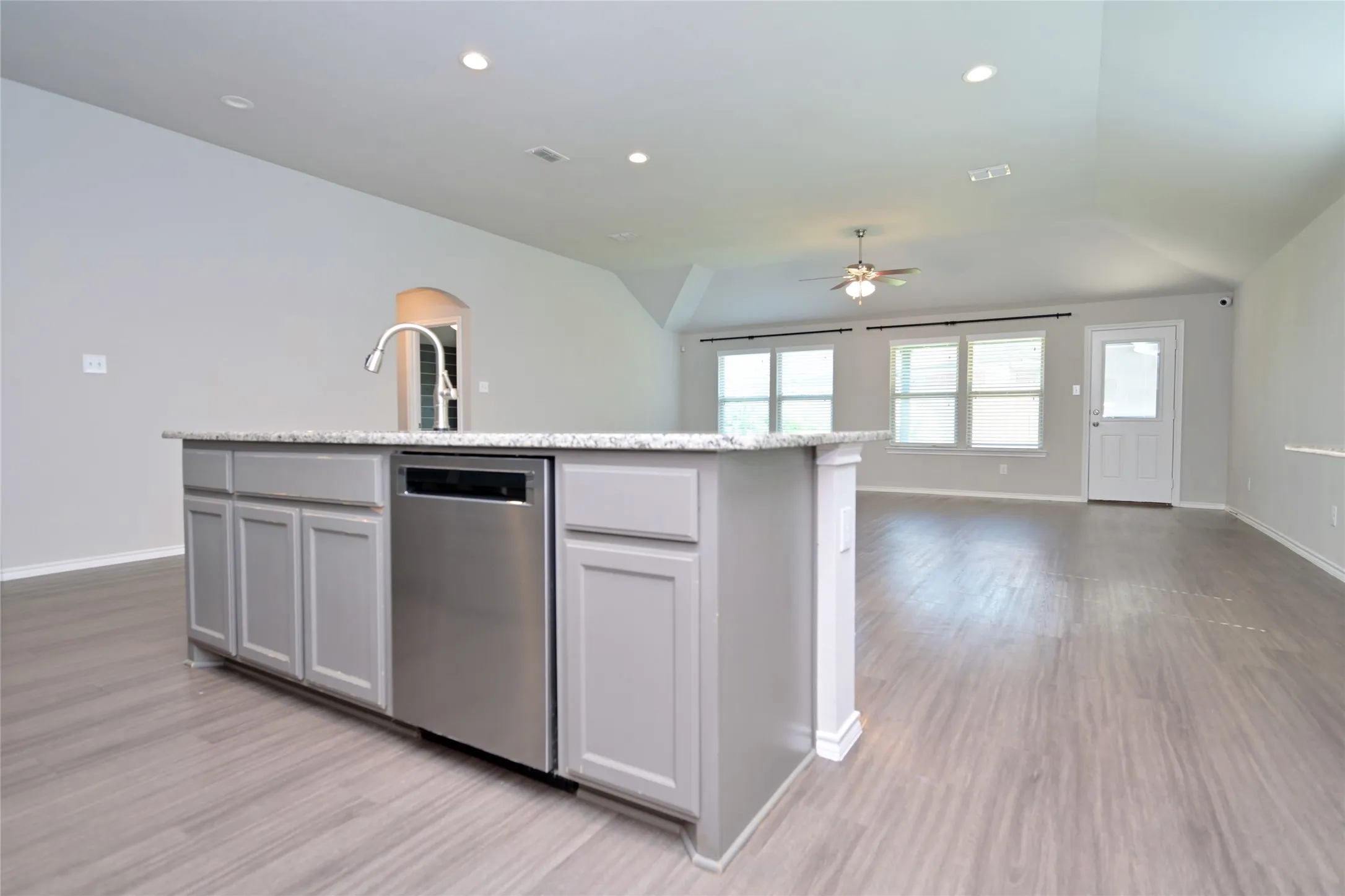 Single Family Residence For Sale in Tarrant County , 9212 Glen Mills Trail, Fort Worth, Texas 76179, 3 Bedroom, 2 Bathroom, 2 Garage spaces, 1,882 Sqft, built in 2017, mls#21360632, Real Estate Agent in Fort Worth, Homes For Sale in Tarrant county, Homes For Sale in Fort Worth, Realtor in Fort Worth Texas, Real Estate Brokerage Independent Realty Texas, Luminita Cordes Realtor