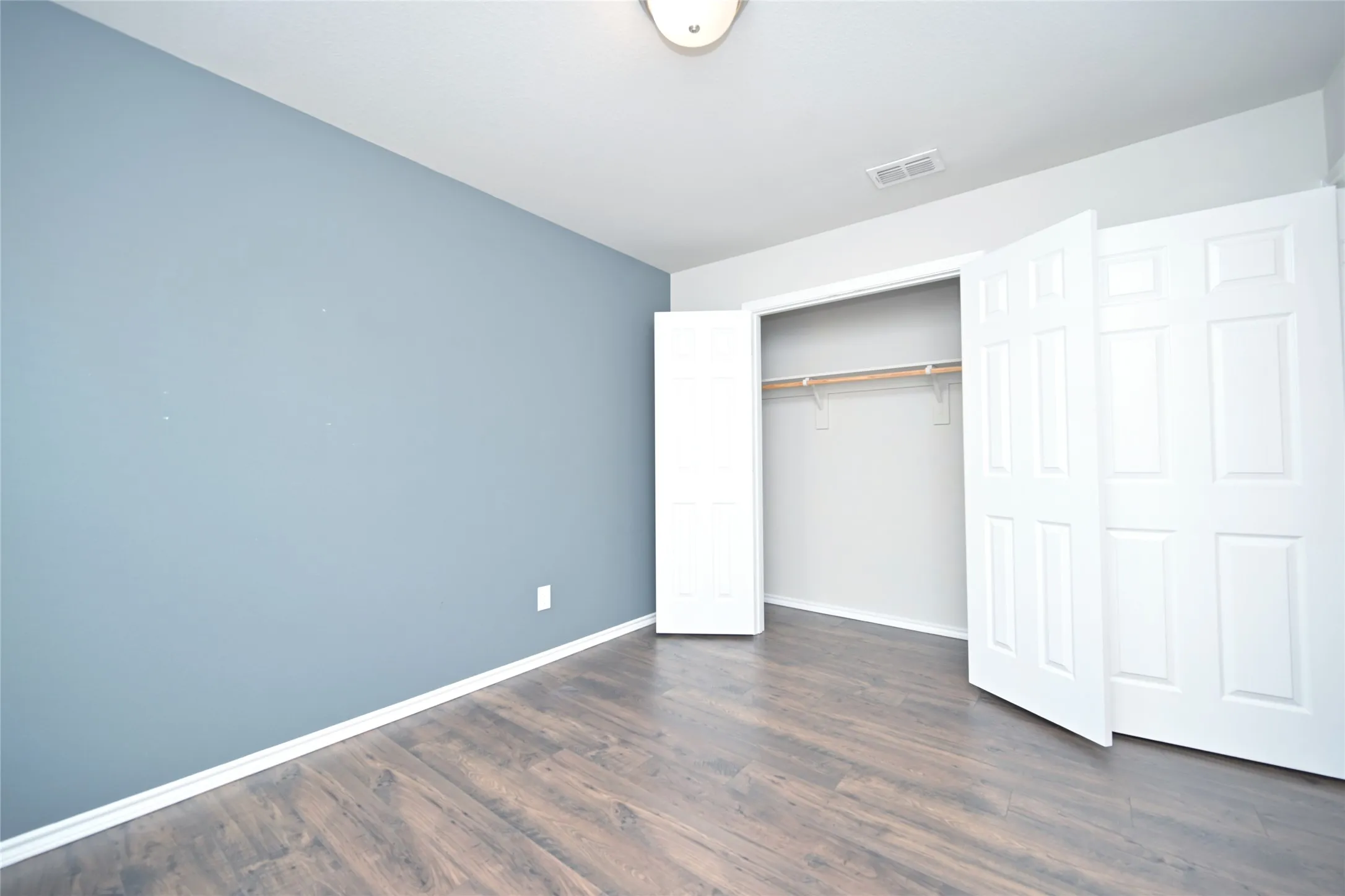 Single Family Residence For Sale in Tarrant County , 9212 Glen Mills Trail, Fort Worth, Texas 76179, 3 Bedroom, 2 Bathroom, 2 Garage spaces, 1,882 Sqft, built in 2017, mls#21360632, Real Estate Agent in Fort Worth, Homes For Sale in Tarrant county, Homes For Sale in Fort Worth, Realtor in Fort Worth Texas, Real Estate Brokerage Independent Realty Texas, Luminita Cordes Realtor