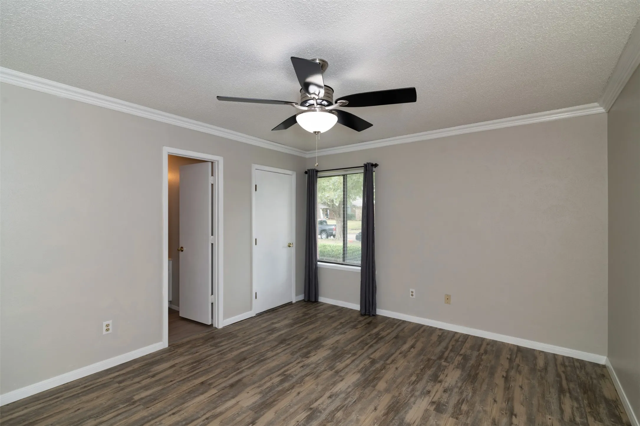 Single Family Residence For Rent in Dallas County , 2937 Carnaby Lane, Garland, Texas 75044, 3 Bedroom, 2 Bathroom, 2 Garage spaces, 1,410 Sqft, built in 1978, mls#21373402, Real Estate Agent in Garland, Homes For Rent in Dallas county, Homes For Rent in Garland, Realtor in Garland Texas, Real Estate Brokerage Independent Realty Texas, Luminita Cordes Realtor