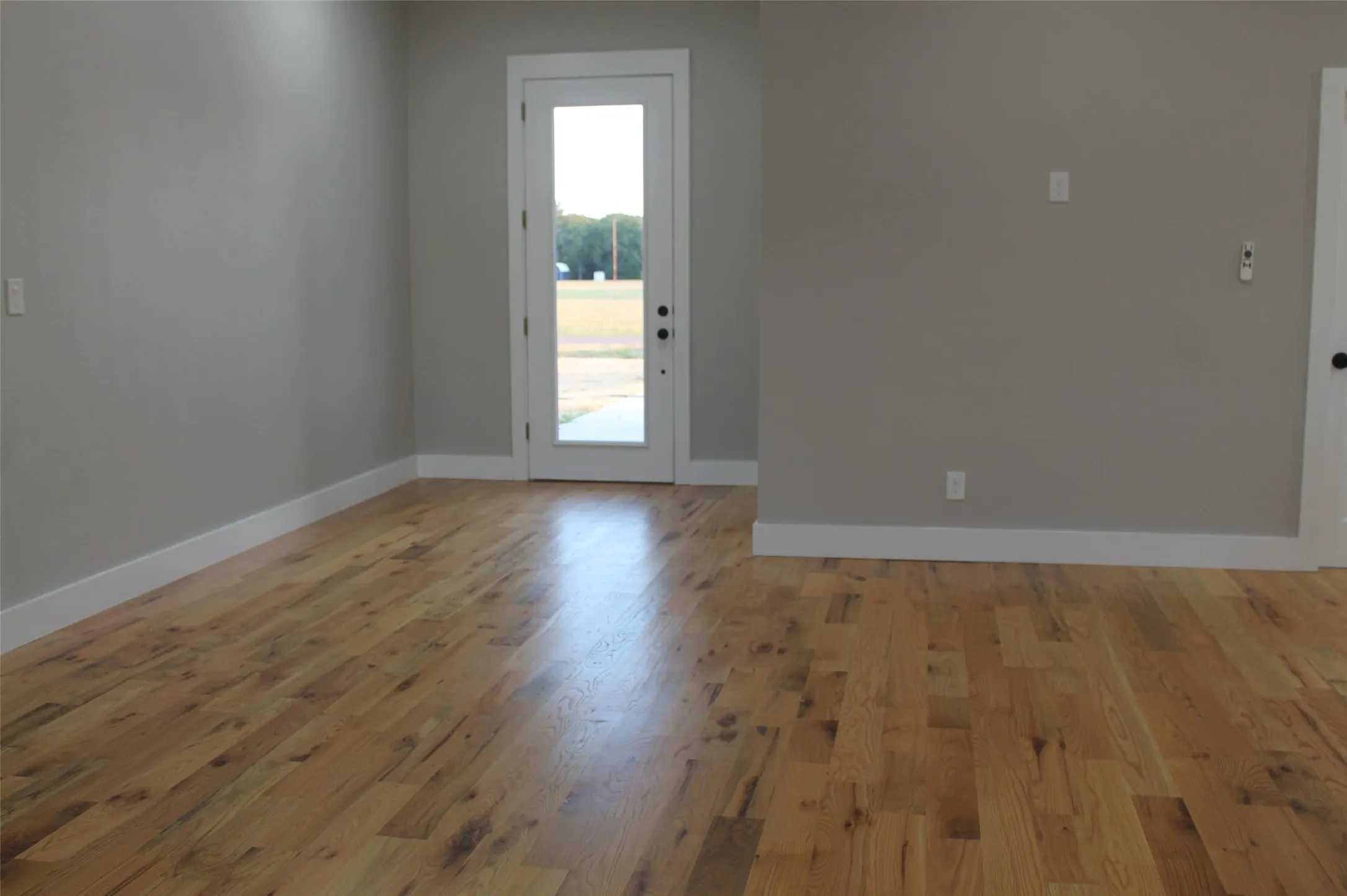 Single Family Residence For Sale in Henderson County , 113 Scenic Road, Trinidad, Texas 75163, 3 Bedroom, 2 Bathroom, 2 Garage spaces, 1,796 Sqft, built in 2026, mls#21373408, Real Estate Agent in Trinidad, Homes For Sale in Henderson county, Homes For Sale in Trinidad, Realtor in Trinidad Texas, Real Estate Brokerage Independent Realty Texas, Luminita Cordes Realtor