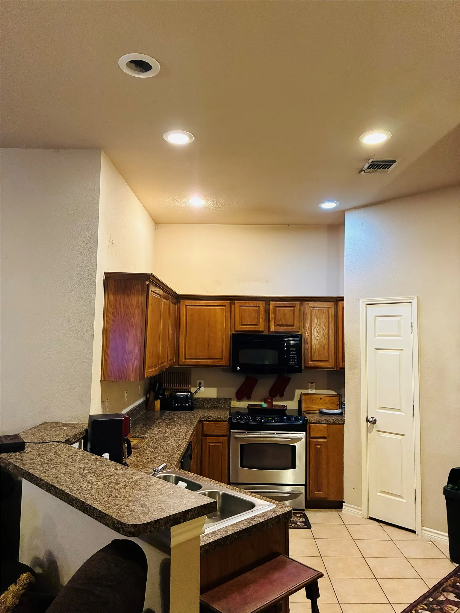 Single Family Residence For Sale in Tarrant County , 3129 Evangeline Road, Fort Worth, Texas 76140, 3 Bedroom, 2 Bathroom, 2 Garage spaces, 1,498 Sqft, built in 2006, mls#21373418, Real Estate Agent in Fort Worth, Homes For Sale in Tarrant county, Homes For Sale in Fort Worth, Realtor in Fort Worth Texas, Real Estate Brokerage Independent Realty Texas, Luminita Cordes Realtor