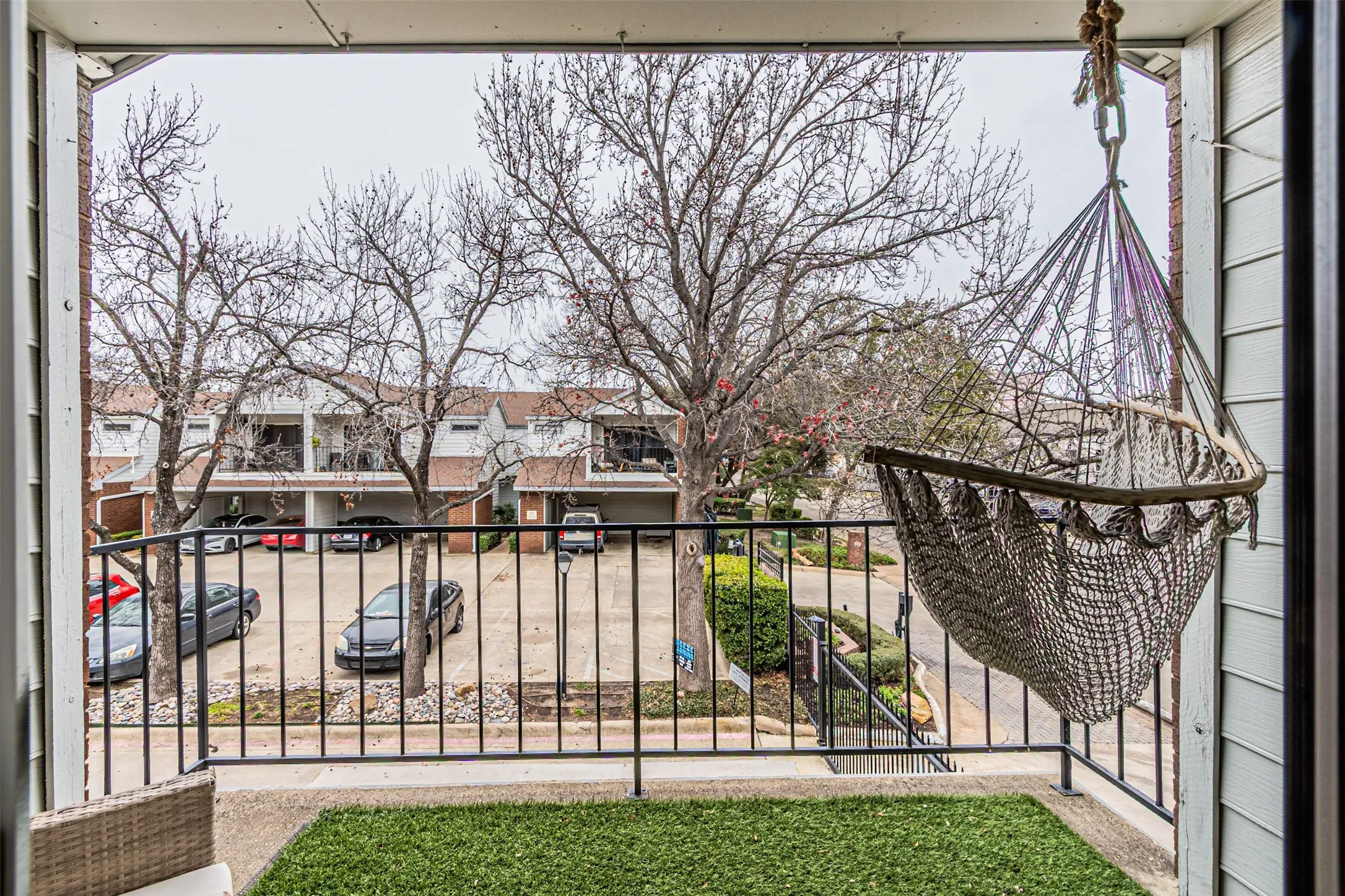 Condominium For Rent in Dallas County , 5100 Verde Valley Lane 107, Dallas, Texas 75254, 2 Bedroom, 2 Bathroom, Garage spaces, 1,013 Sqft, built in 1982, mls#21373420, Real Estate Agent in Dallas, Homes For Rent in Dallas county, Homes For Rent in Dallas, Realtor in Dallas Texas, Real Estate Brokerage Independent Realty Texas, Luminita Cordes Realtor