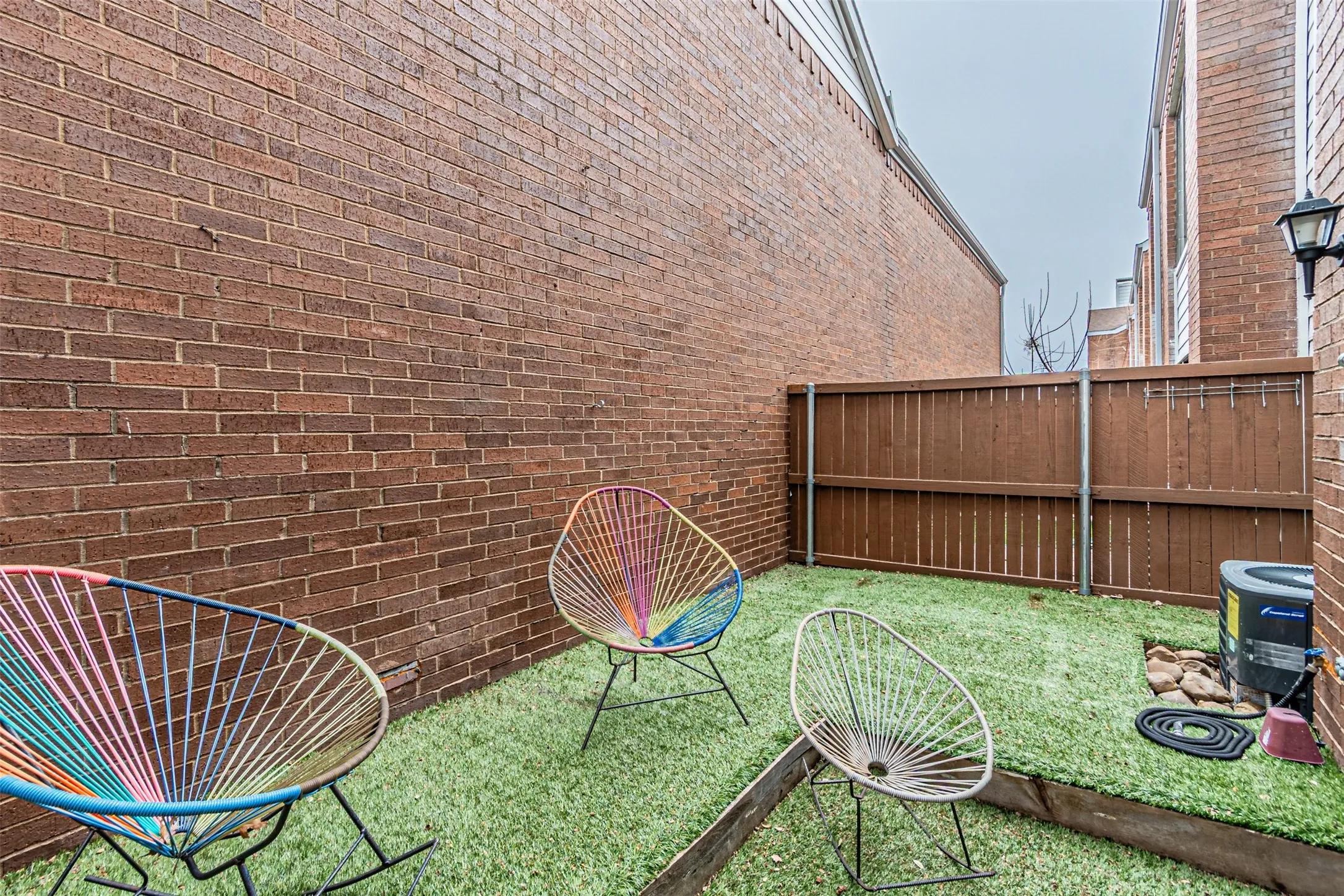 Condominium For Rent in Dallas County , 5100 Verde Valley Lane 107, Dallas, Texas 75254, 2 Bedroom, 2 Bathroom, Garage spaces, 1,013 Sqft, built in 1982, mls#21373420, Real Estate Agent in Dallas, Homes For Rent in Dallas county, Homes For Rent in Dallas, Realtor in Dallas Texas, Real Estate Brokerage Independent Realty Texas, Luminita Cordes Realtor