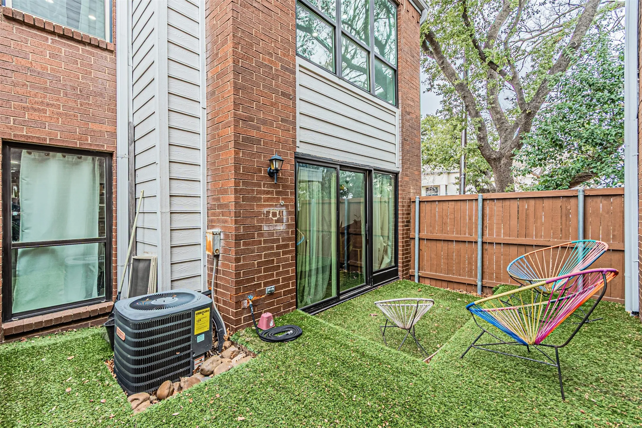 Condominium For Rent in Dallas County , 5100 Verde Valley Lane 107, Dallas, Texas 75254, 2 Bedroom, 2 Bathroom, Garage spaces, 1,013 Sqft, built in 1982, mls#21373420, Real Estate Agent in Dallas, Homes For Rent in Dallas county, Homes For Rent in Dallas, Realtor in Dallas Texas, Real Estate Brokerage Independent Realty Texas, Luminita Cordes Realtor