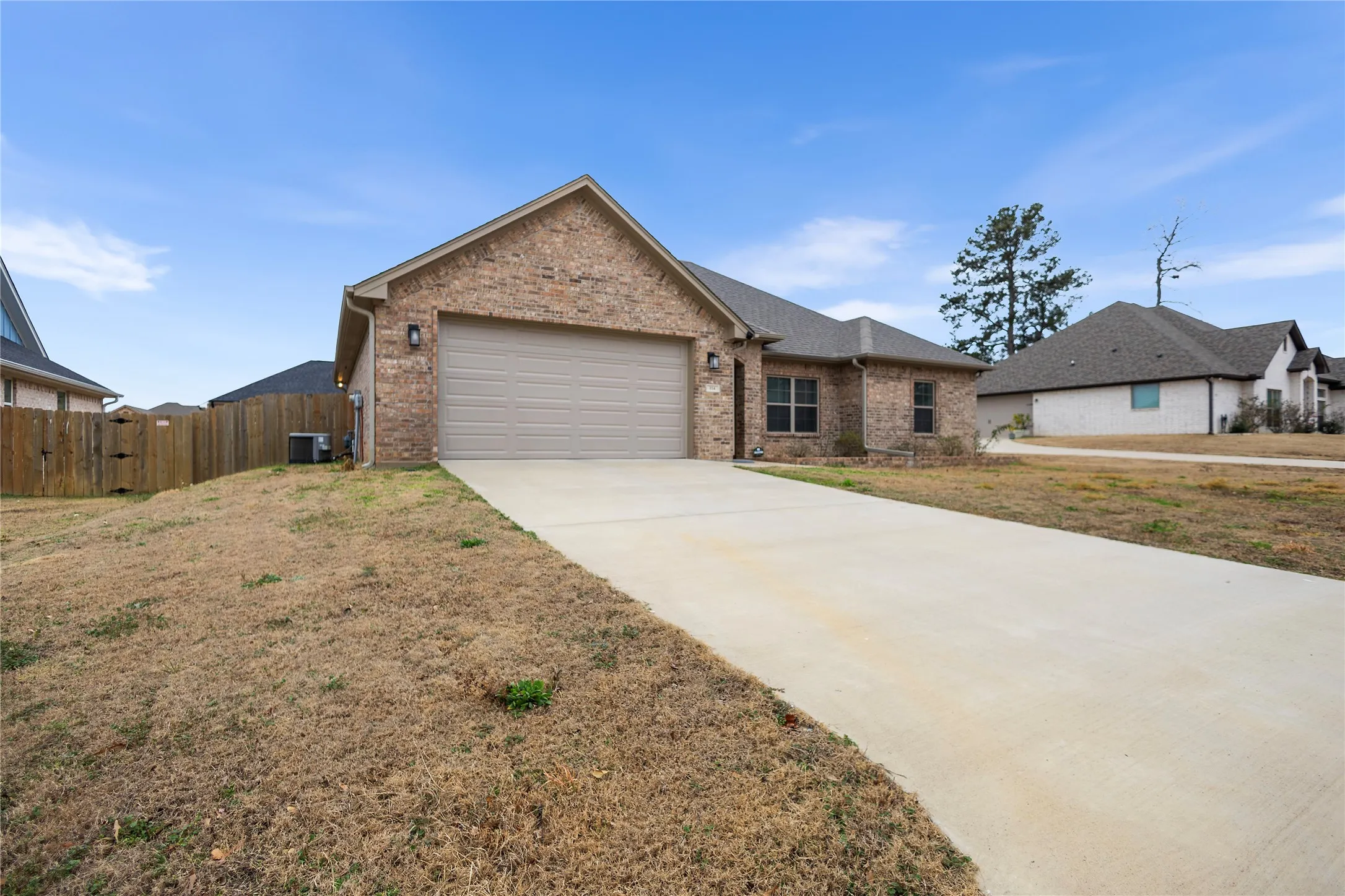 Single Family Residence For Sale in Smith County , 114 Rose Row, Winona, Texas 75792, 3 Bedroom, 2 Bathroom, 1 Garage spaces, 1,635 Sqft, built in 2022, mls#21373425, Real Estate Agent in Winona, Homes For Sale in Smith county, Homes For Sale in Winona, Realtor in Winona Texas, Real Estate Brokerage Independent Realty Texas, Luminita Cordes Realtor