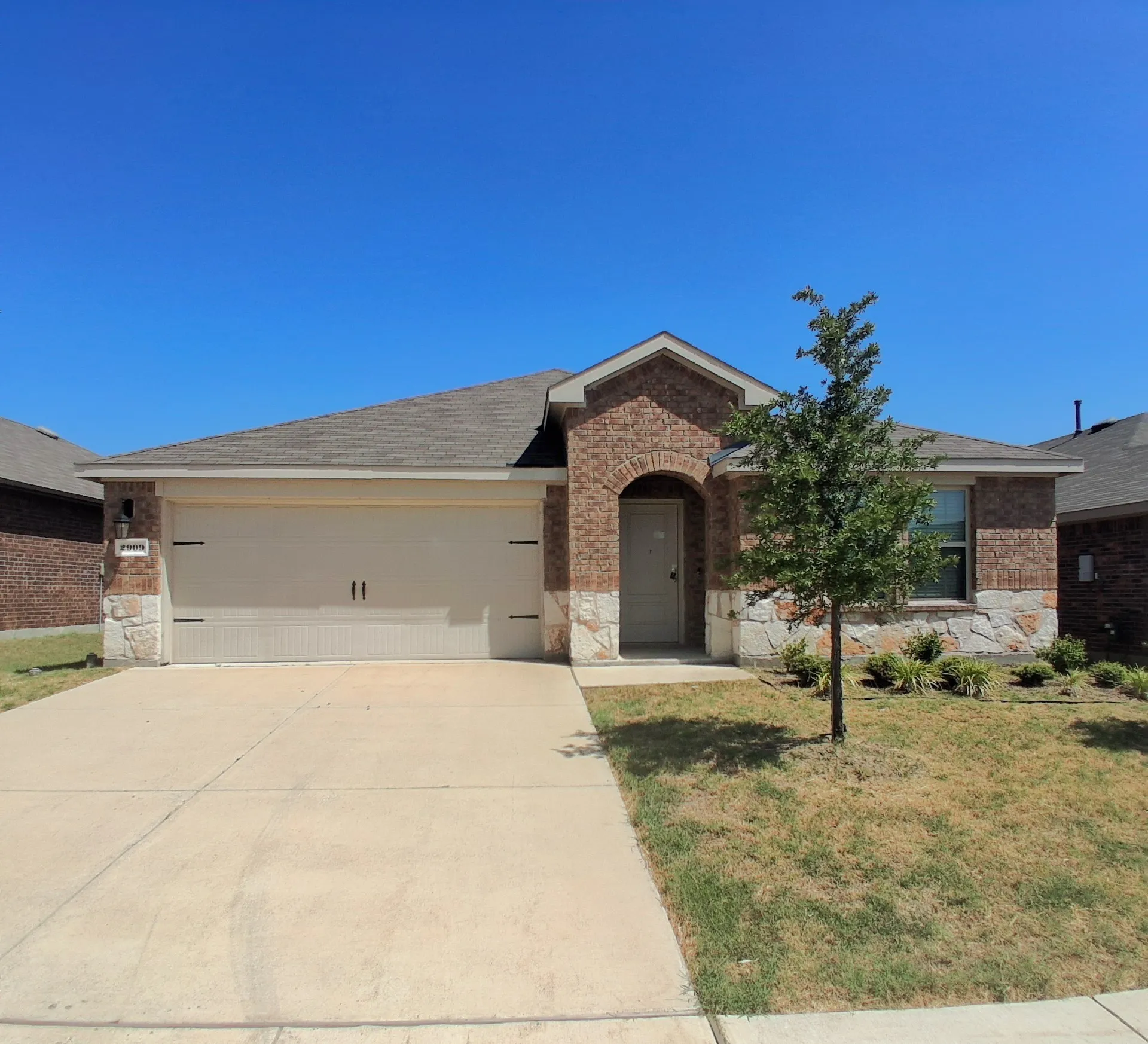 Single Family Residence For Sale in Hunt County , 2909 Shoemaker Drive, Josephine, Texas 75189, 4 Bedroom, 2 Bathroom, 2 Garage spaces, 1,917 Sqft, built in 2022, mls#21369727, Real Estate Agent in Josephine, Homes For Sale in Hunt county, Homes For Sale in Josephine, Realtor in Josephine Texas, Real Estate Brokerage Independent Realty Texas, Luminita Cordes Realtor