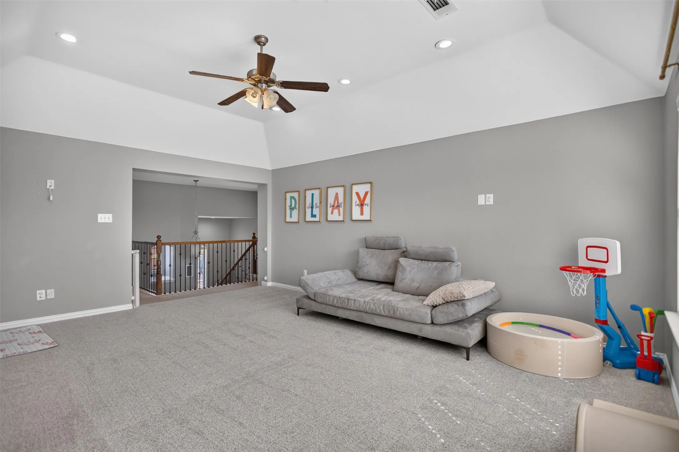 Single Family Residence For Sale in Kaufman County , 1020 Longhill Way, Forney, Texas 75126, 4 Bedroom, 4 Bathroom, 3 Garage spaces, 3,560 Sqft, built in 2012, mls#21369511, Real Estate Agent in Forney, Homes For Sale in Kaufman county, Homes For Sale in Forney, Realtor in Forney Texas, Real Estate Brokerage Independent Realty Texas, Luminita Cordes Realtor