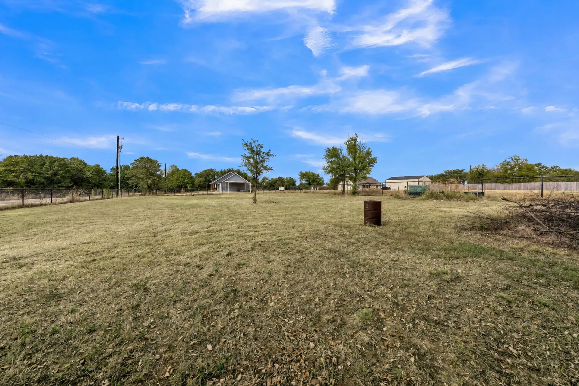 Single Family Residence For Sale in Parker County , 909 Erwin Road, Poolville, Texas 76487, 3 Bedroom, 2 Bathroom, 2 Garage spaces, 1,456 Sqft, built in 2022, mls#21372661, Real Estate Agent in Poolville, Homes For Sale in Parker county, Homes For Sale in Poolville, Realtor in Poolville Texas, Real Estate Brokerage Independent Realty Texas, Luminita Cordes Realtor
