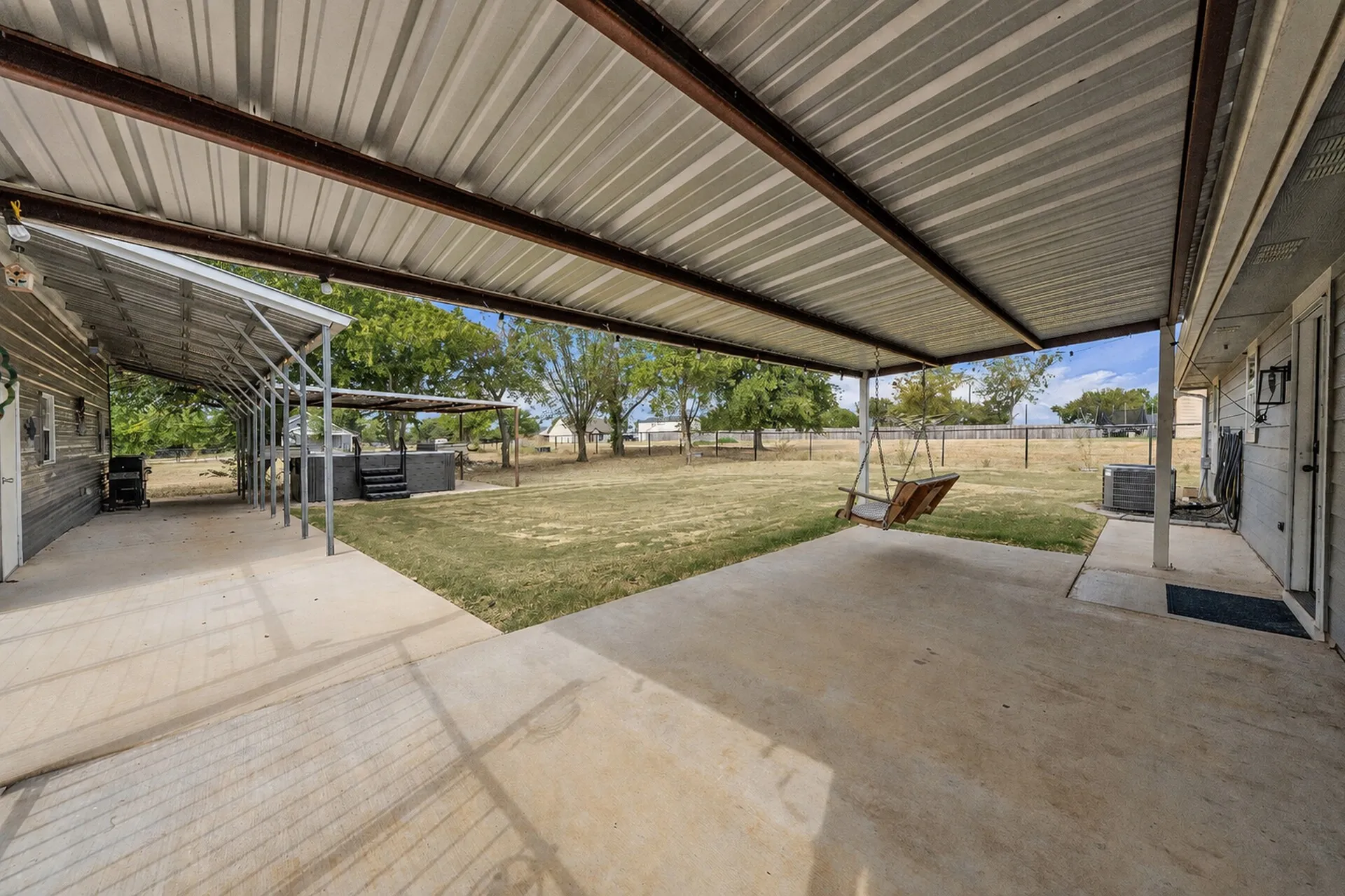 Single Family Residence For Sale in Parker County , 909 Erwin Road, Poolville, Texas 76487, 3 Bedroom, 2 Bathroom, 2 Garage spaces, 1,456 Sqft, built in 2022, mls#21372661, Real Estate Agent in Poolville, Homes For Sale in Parker county, Homes For Sale in Poolville, Realtor in Poolville Texas, Real Estate Brokerage Independent Realty Texas, Luminita Cordes Realtor