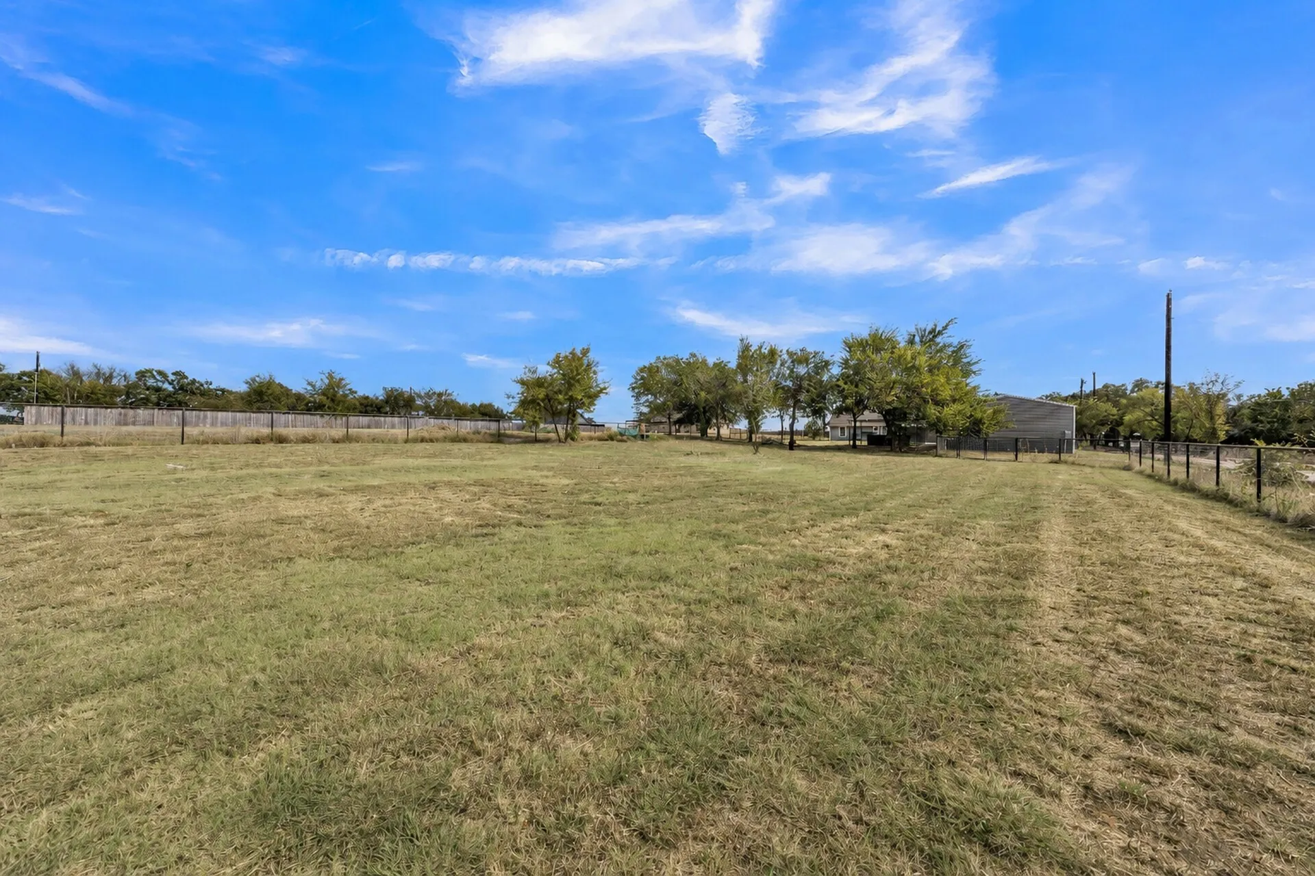 Single Family Residence For Sale in Parker County , 909 Erwin Road, Poolville, Texas 76487, 3 Bedroom, 2 Bathroom, 2 Garage spaces, 1,456 Sqft, built in 2022, mls#21372661, Real Estate Agent in Poolville, Homes For Sale in Parker county, Homes For Sale in Poolville, Realtor in Poolville Texas, Real Estate Brokerage Independent Realty Texas, Luminita Cordes Realtor