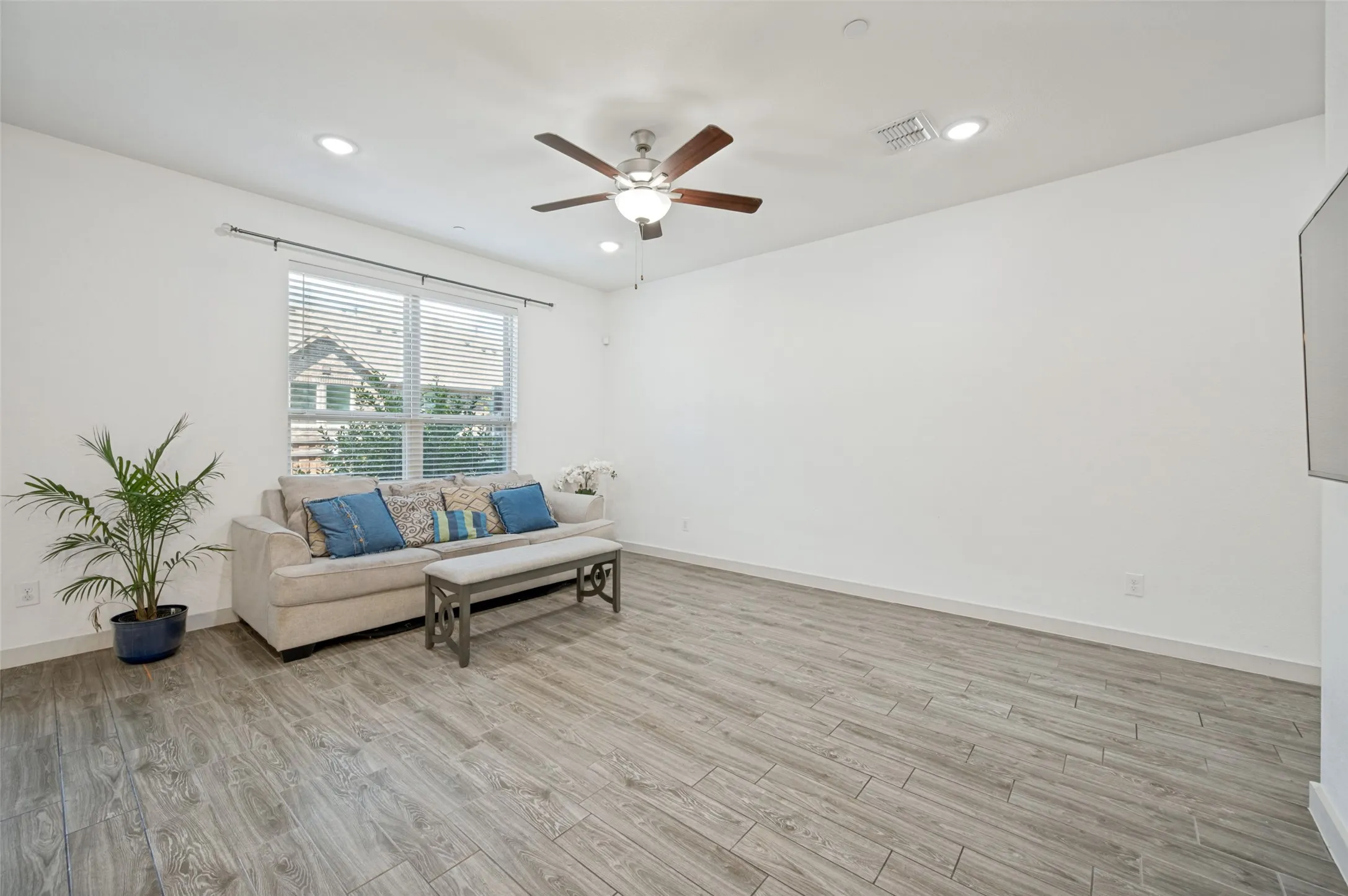 Large living area can accommodate a large sectional or dual sofa set up.