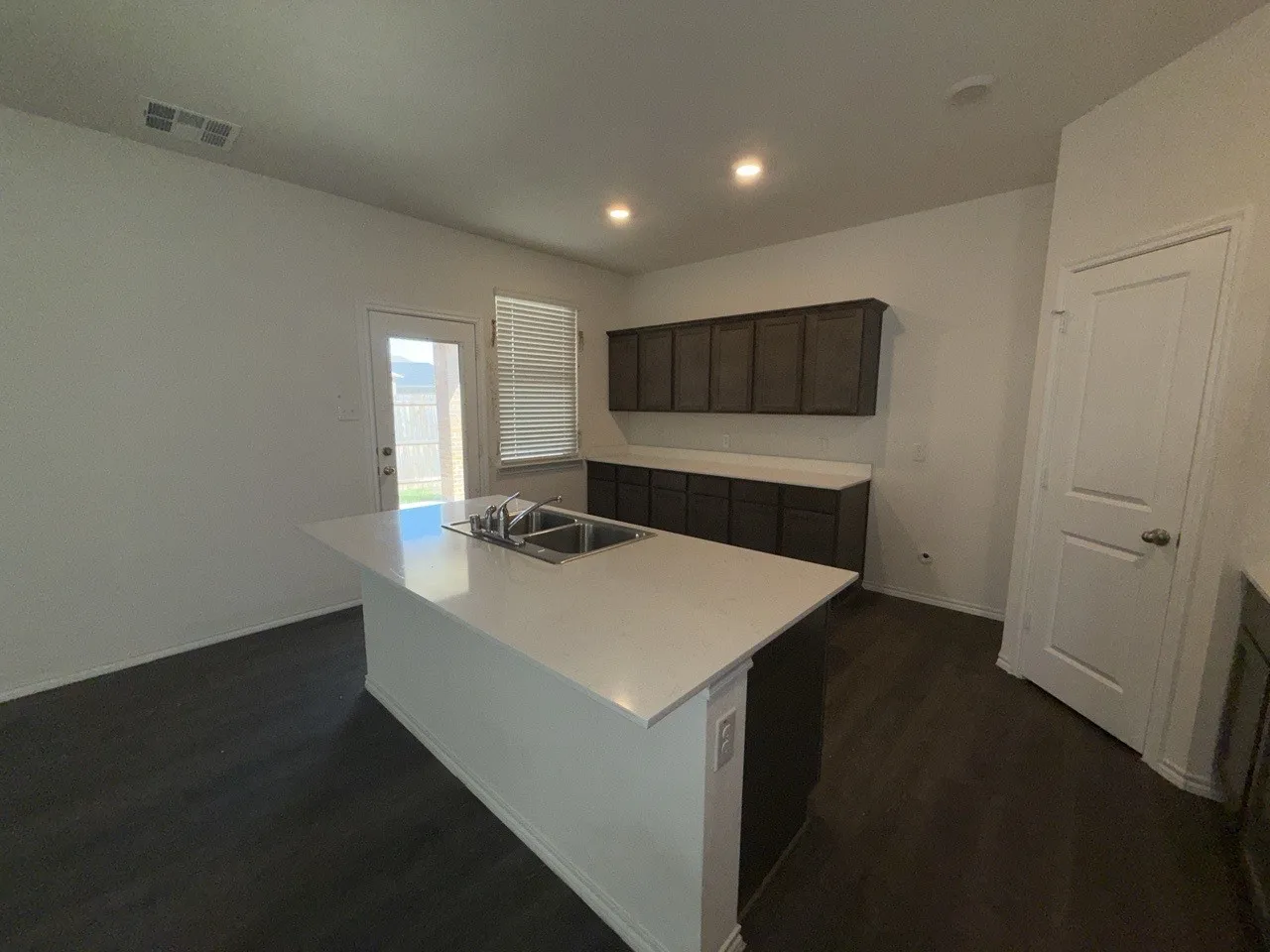 Single Family Residence For Sale in Kaufman County , 3537 Mildren Bend, Crandall, Texas 75114, 4 Bedroom, 4 Bathroom, 2 Garage spaces, 2,630 Sqft, built in 2022, mls#21368230, Real Estate Agent in Crandall, Homes For Sale in Kaufman county, Homes For Sale in Crandall, Realtor in Crandall Texas, Real Estate Brokerage Independent Realty Texas, Luminita Cordes Realtor