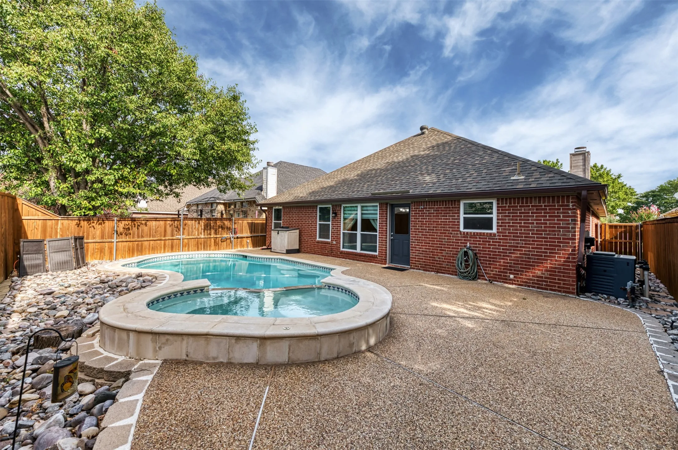 Single Family Residence For Sale in Tarrant County , 9094 Saranac Trail, Fort Worth, Texas 76118, 3 Bedroom, 2 Bathroom, 2 Garage spaces, 1,912 Sqft, built in 2001, mls#21348319, Real Estate Agent in Fort Worth, Homes For Sale in Tarrant county, Homes For Sale in Fort Worth, Realtor in Fort Worth Texas, Real Estate Brokerage Independent Realty Texas, Luminita Cordes Realtor