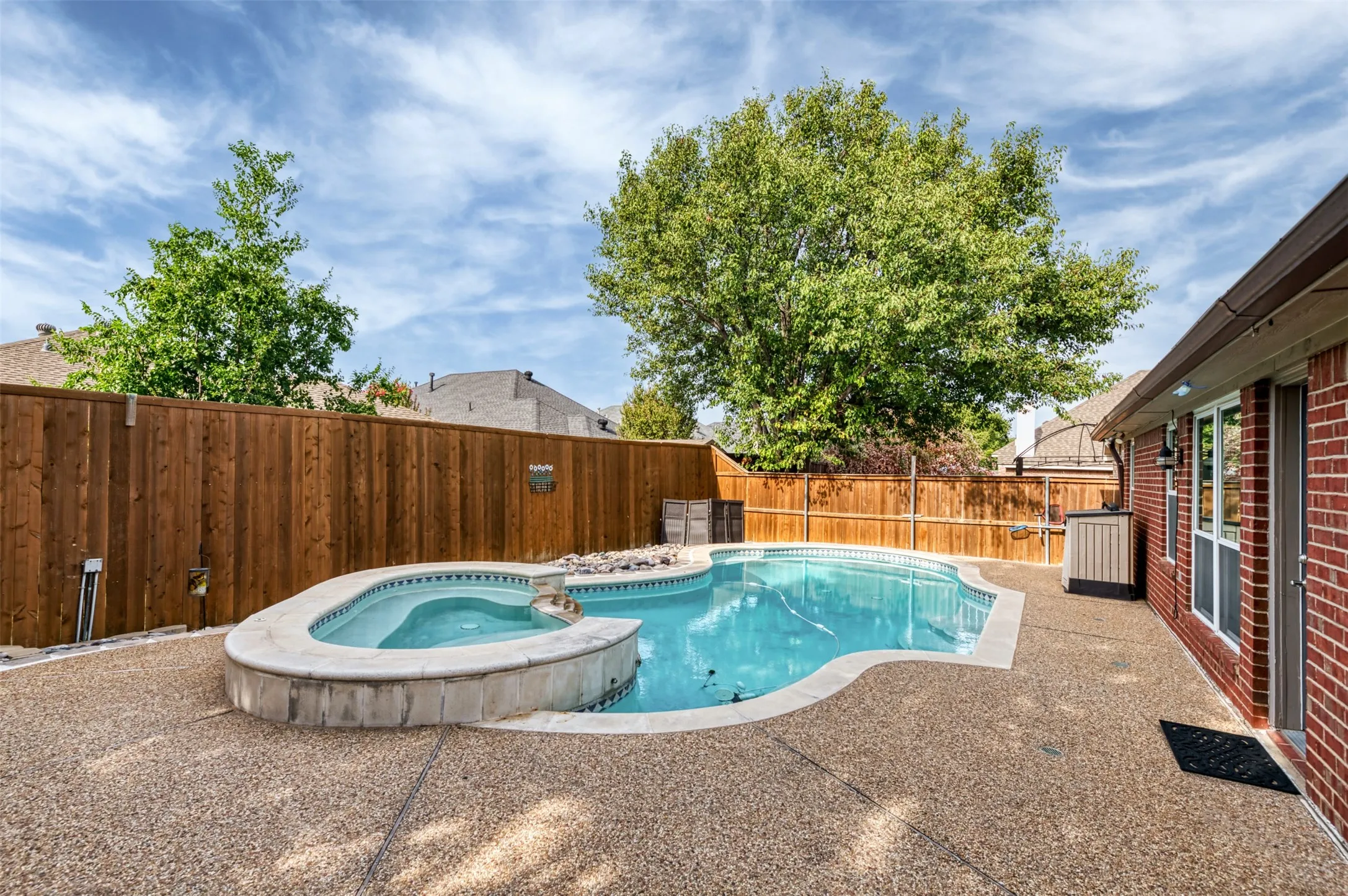 Single Family Residence For Sale in Tarrant County , 9094 Saranac Trail, Fort Worth, Texas 76118, 3 Bedroom, 2 Bathroom, 2 Garage spaces, 1,912 Sqft, built in 2001, mls#21348319, Real Estate Agent in Fort Worth, Homes For Sale in Tarrant county, Homes For Sale in Fort Worth, Realtor in Fort Worth Texas, Real Estate Brokerage Independent Realty Texas, Luminita Cordes Realtor