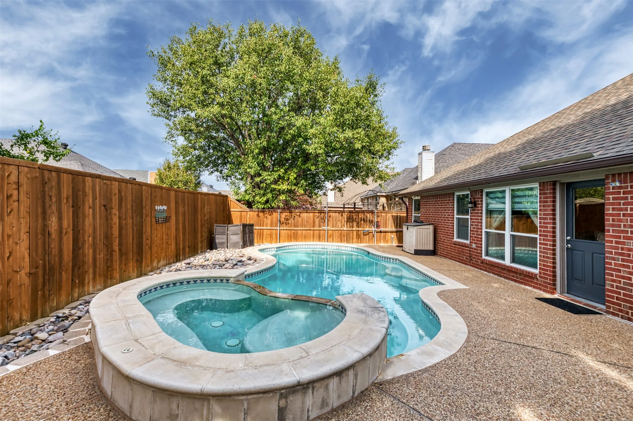 Single Family Residence For Sale in Tarrant County , 9094 Saranac Trail, Fort Worth, Texas 76118, 3 Bedroom, 2 Bathroom, 2 Garage spaces, 1,912 Sqft, built in 2001, mls#21348319, Real Estate Agent in Fort Worth, Homes For Sale in Tarrant county, Homes For Sale in Fort Worth, Realtor in Fort Worth Texas, Real Estate Brokerage Independent Realty Texas, Luminita Cordes Realtor