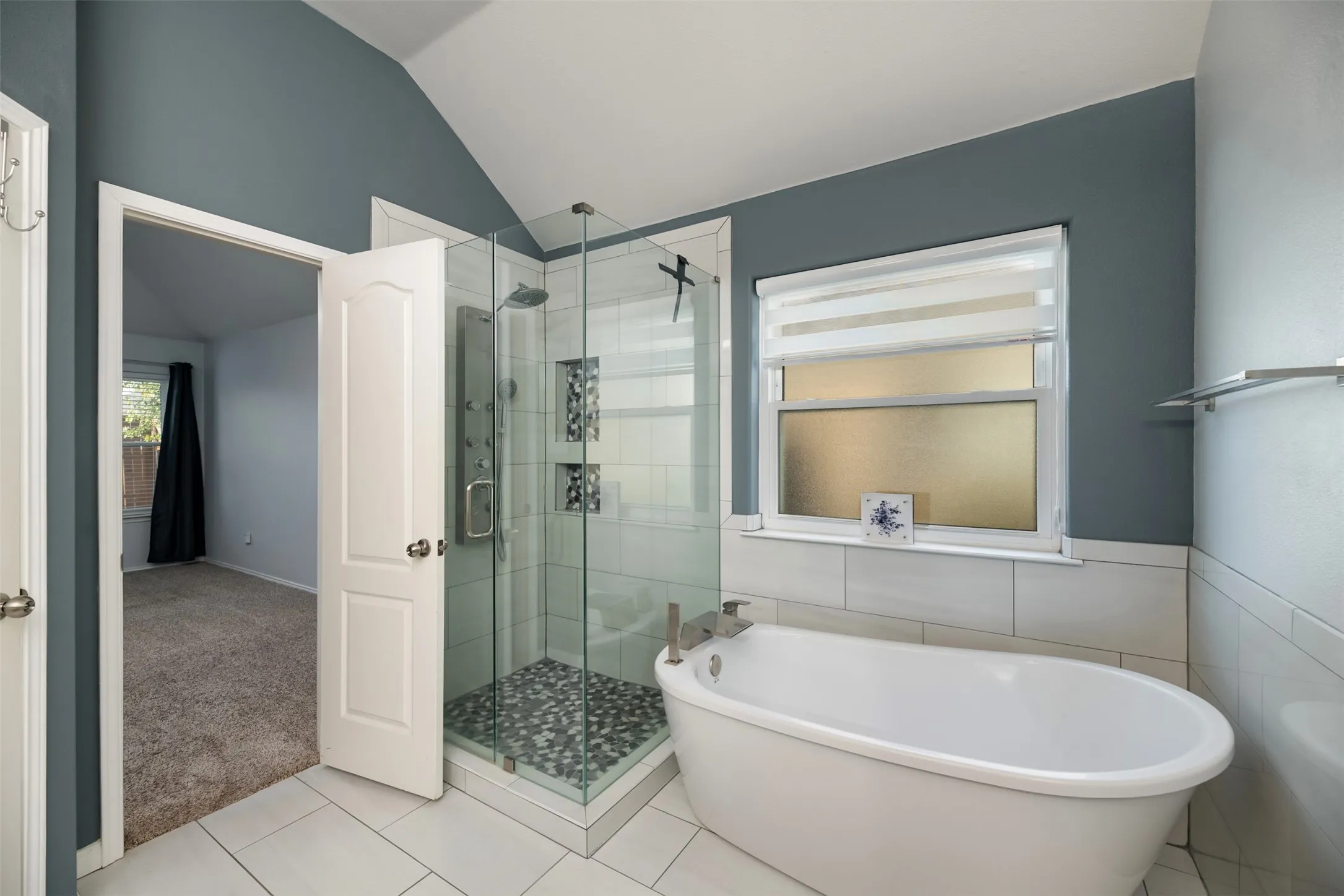 Single Family Residence For Sale in Tarrant County , 9094 Saranac Trail, Fort Worth, Texas 76118, 3 Bedroom, 2 Bathroom, 2 Garage spaces, 1,912 Sqft, built in 2001, mls#21348319, Real Estate Agent in Fort Worth, Homes For Sale in Tarrant county, Homes For Sale in Fort Worth, Realtor in Fort Worth Texas, Real Estate Brokerage Independent Realty Texas, Luminita Cordes Realtor