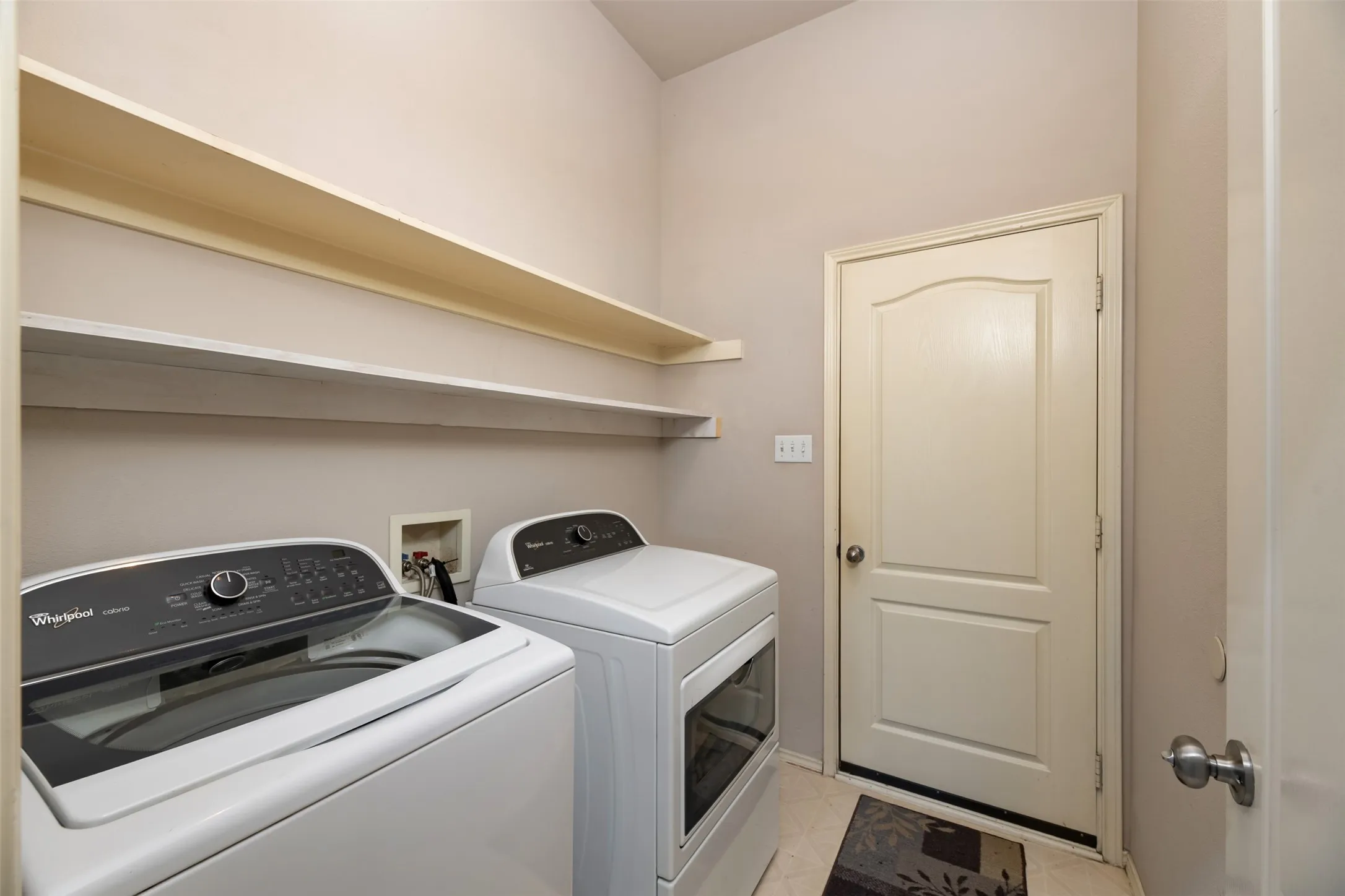 Single Family Residence For Sale in Tarrant County , 9094 Saranac Trail, Fort Worth, Texas 76118, 3 Bedroom, 2 Bathroom, 2 Garage spaces, 1,912 Sqft, built in 2001, mls#21348319, Real Estate Agent in Fort Worth, Homes For Sale in Tarrant county, Homes For Sale in Fort Worth, Realtor in Fort Worth Texas, Real Estate Brokerage Independent Realty Texas, Luminita Cordes Realtor