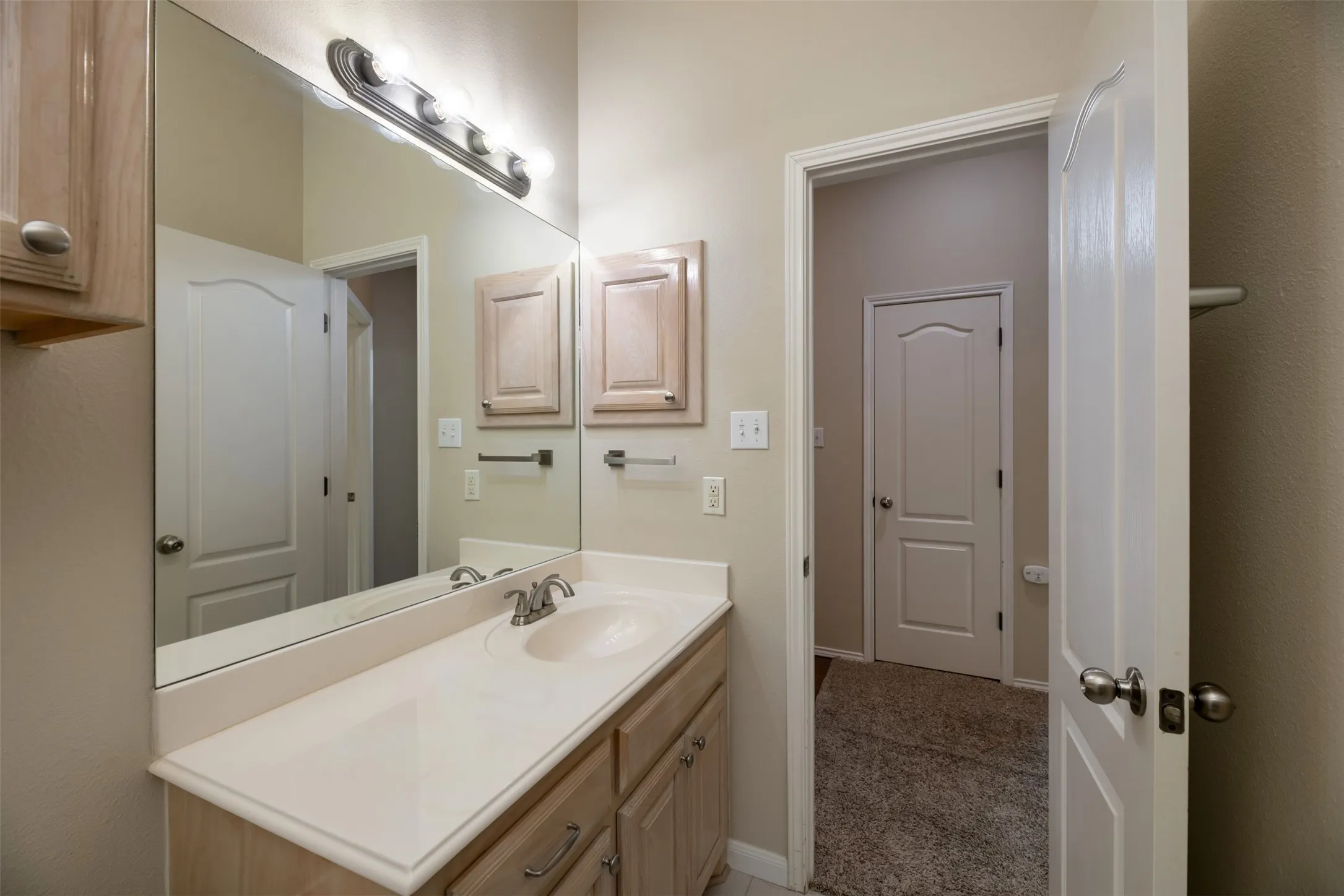Single Family Residence For Sale in Tarrant County , 9094 Saranac Trail, Fort Worth, Texas 76118, 3 Bedroom, 2 Bathroom, 2 Garage spaces, 1,912 Sqft, built in 2001, mls#21348319, Real Estate Agent in Fort Worth, Homes For Sale in Tarrant county, Homes For Sale in Fort Worth, Realtor in Fort Worth Texas, Real Estate Brokerage Independent Realty Texas, Luminita Cordes Realtor