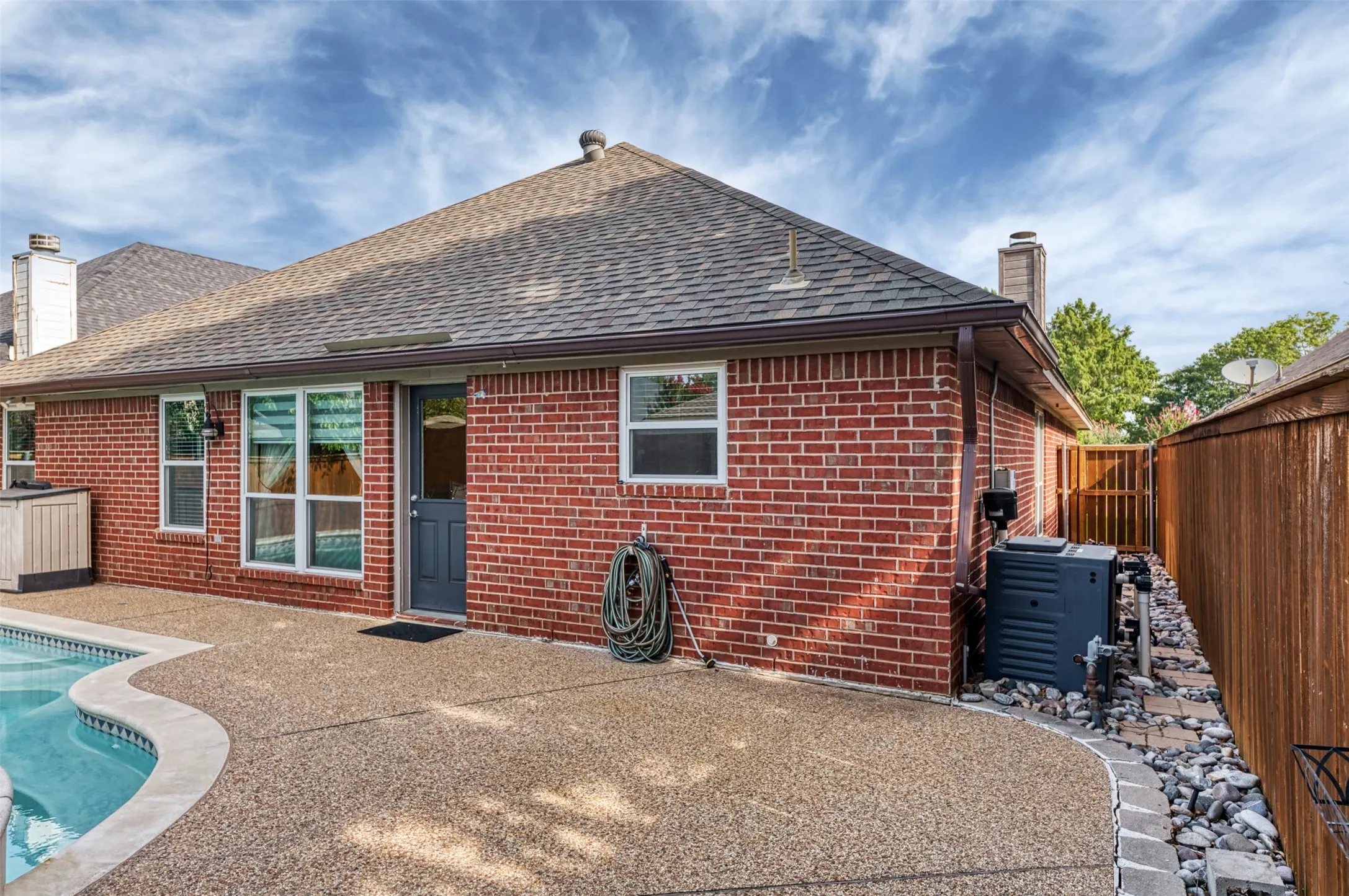 Single Family Residence For Sale in Tarrant County , 9094 Saranac Trail, Fort Worth, Texas 76118, 3 Bedroom, 2 Bathroom, 2 Garage spaces, 1,912 Sqft, built in 2001, mls#21348319, Real Estate Agent in Fort Worth, Homes For Sale in Tarrant county, Homes For Sale in Fort Worth, Realtor in Fort Worth Texas, Real Estate Brokerage Independent Realty Texas, Luminita Cordes Realtor
