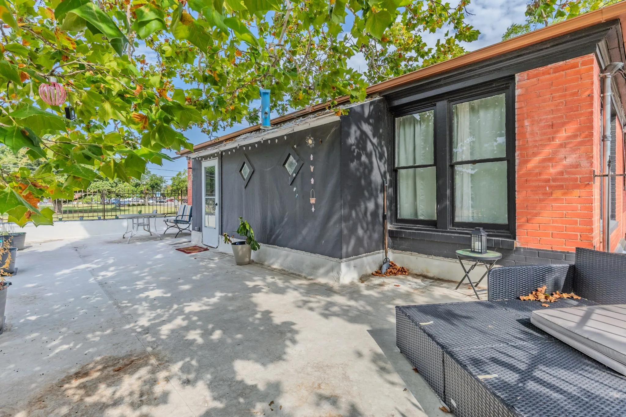 For Sale in Hunt County , 2006 MONROE, Commerce, Texas 75428, 3 Bedroom, 3 Bathroom, Garage spaces, 5,440 Sqft, built in 1960, mls#21373472, Real Estate Agent in Commerce, Homes For Sale in Hunt county, Homes For Sale in Commerce, Realtor in Commerce Texas, Real Estate Brokerage Independent Realty Texas, Luminita Cordes Realtor