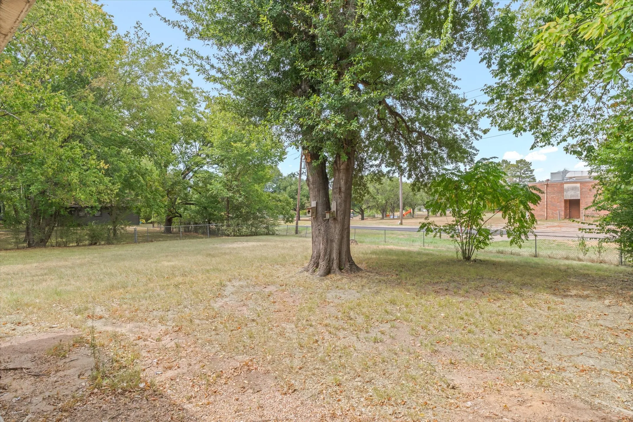 Single Family Residence For Sale in Van Zandt County , 909 N Naid Street, Grand Saline, Texas 75140, 3 Bedroom, 2 Bathroom, Garage spaces, 1,522 Sqft, built in 1957, mls#21373478, Real Estate Agent in Grand Saline, Homes For Sale in Van Zandt county, Homes For Sale in Grand Saline, Realtor in Grand Saline Texas, Real Estate Brokerage Independent Realty Texas, Luminita Cordes Realtor