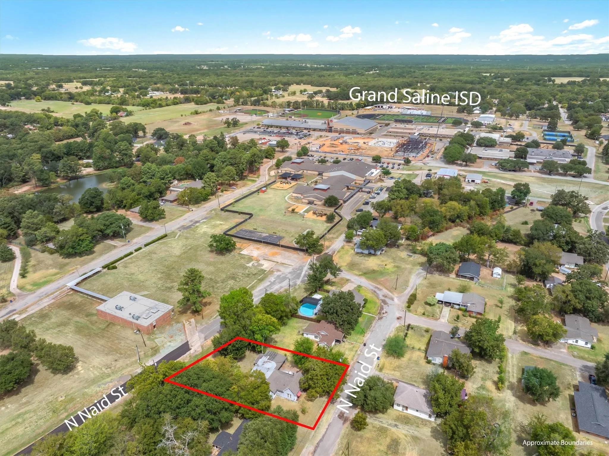 Single Family Residence For Sale in Van Zandt County , 909 N Naid Street, Grand Saline, Texas 75140, 3 Bedroom, 2 Bathroom, Garage spaces, 1,522 Sqft, built in 1957, mls#21373478, Real Estate Agent in Grand Saline, Homes For Sale in Van Zandt county, Homes For Sale in Grand Saline, Realtor in Grand Saline Texas, Real Estate Brokerage Independent Realty Texas, Luminita Cordes Realtor
