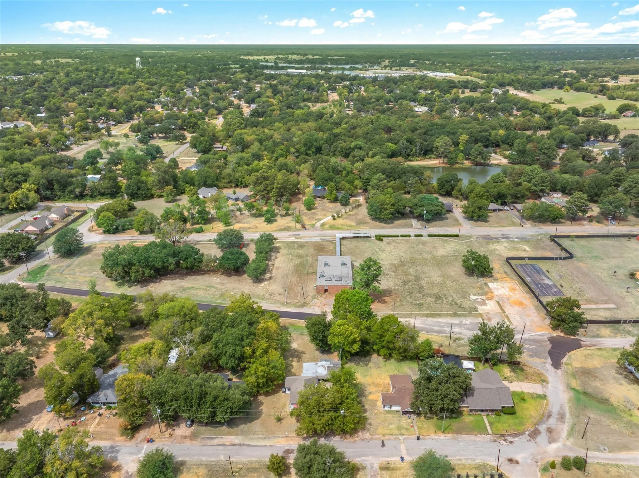 Single Family Residence For Sale in Van Zandt County , 909 N Naid Street, Grand Saline, Texas 75140, 3 Bedroom, 2 Bathroom, Garage spaces, 1,522 Sqft, built in 1957, mls#21373478, Real Estate Agent in Grand Saline, Homes For Sale in Van Zandt county, Homes For Sale in Grand Saline, Realtor in Grand Saline Texas, Real Estate Brokerage Independent Realty Texas, Luminita Cordes Realtor