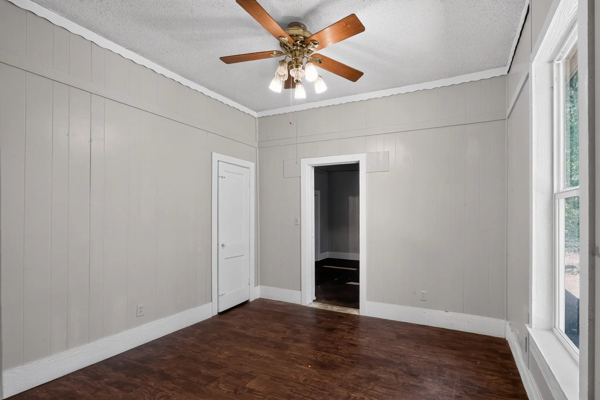 Duplex For Sale in Fannin County , 514 W 6th Street, Bonham, Texas 75418, 5 Bedroom, 4 Bathroom, Garage spaces, 0 Sqft, built in 1945, mls#21373484, Real Estate Agent in Bonham, Homes For Sale in Fannin county, Homes For Sale in Bonham, Realtor in Bonham Texas, Real Estate Brokerage Independent Realty Texas, Luminita Cordes Realtor