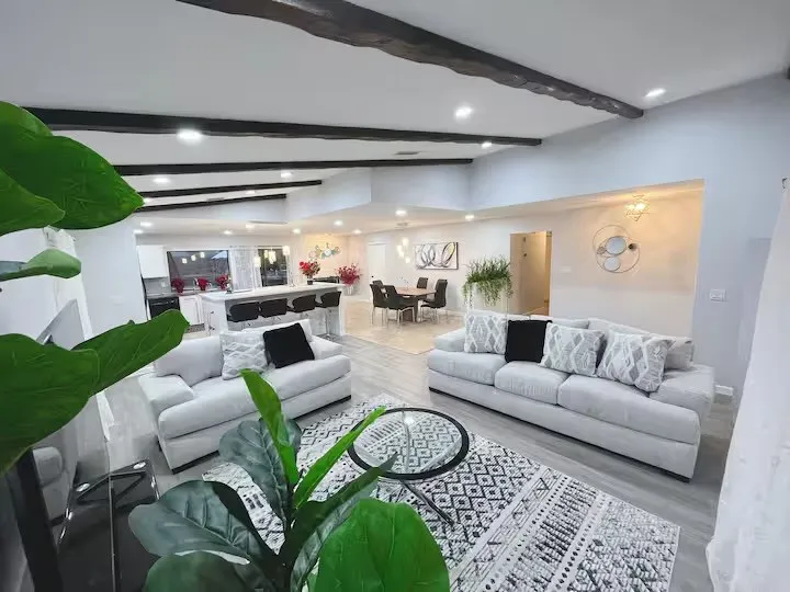 Single Family Residence For Rent in Dallas County , 1914 E Spring Valley, Richardson, Texas 75081, 4 Bedroom, 2 Bathroom, 2 Garage spaces, 1,859 Sqft, built in 1973, mls#21373483, Real Estate Agent in Richardson, Homes For Rent in Dallas county, Homes For Rent in Richardson, Realtor in Richardson Texas, Real Estate Brokerage Independent Realty Texas, Luminita Cordes Realtor