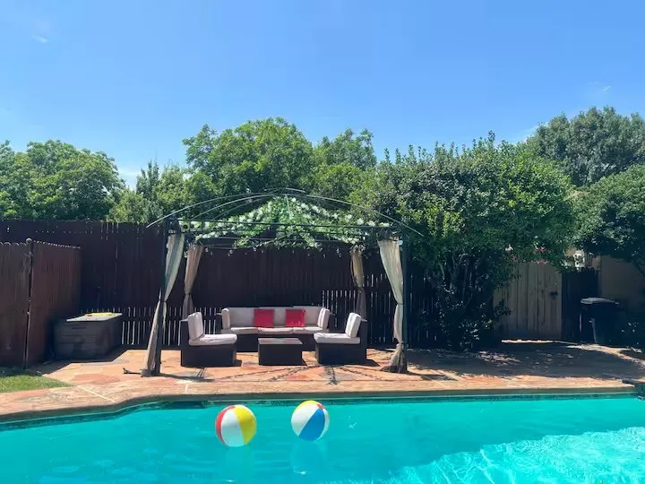 Single Family Residence For Rent in Dallas County , 1914 E Spring Valley, Richardson, Texas 75081, 4 Bedroom, 2 Bathroom, 2 Garage spaces, 1,859 Sqft, built in 1973, mls#21373483, Real Estate Agent in Richardson, Homes For Rent in Dallas county, Homes For Rent in Richardson, Realtor in Richardson Texas, Real Estate Brokerage Independent Realty Texas, Luminita Cordes Realtor