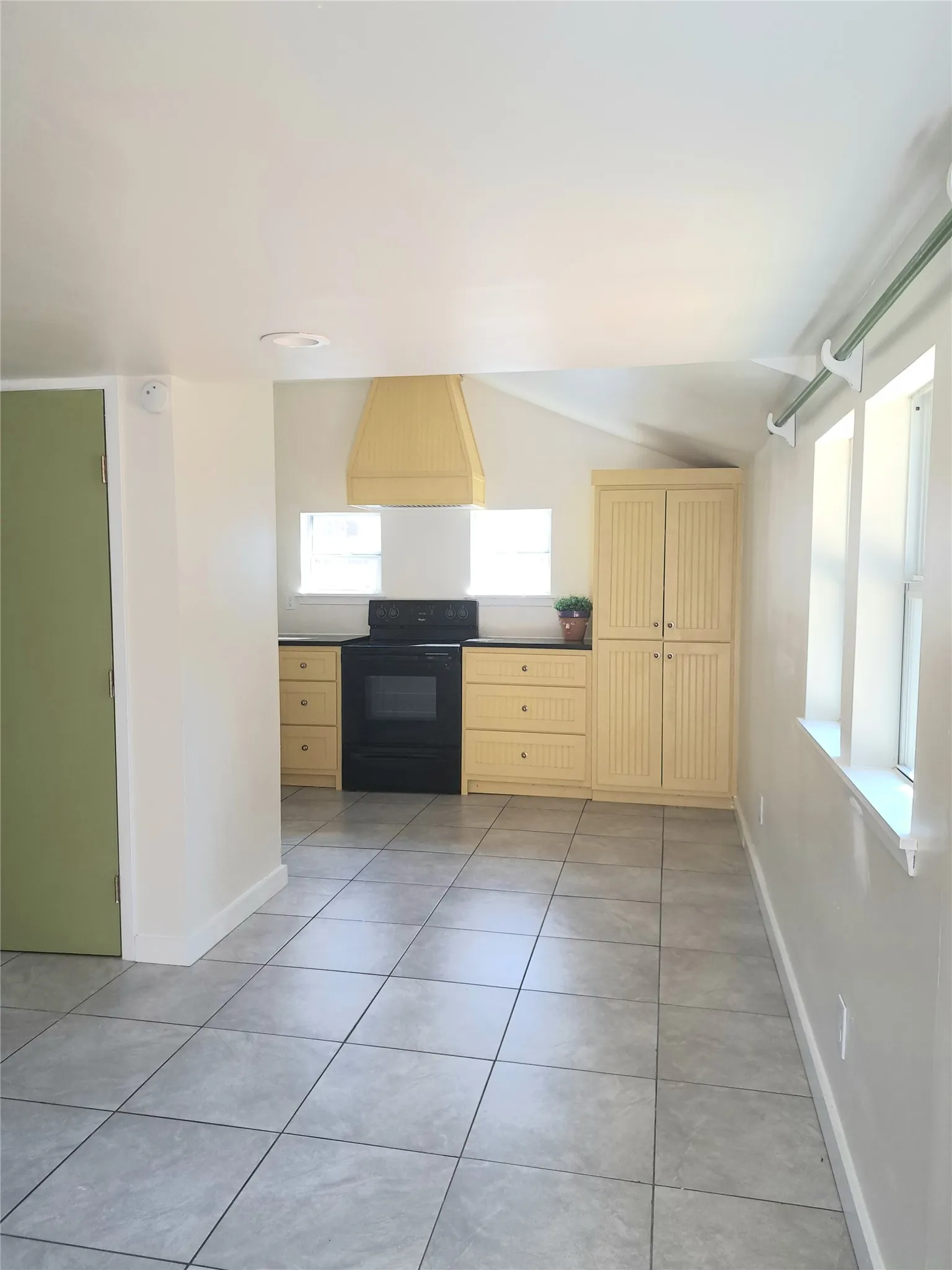 Single Family Residence For Sale in Dallas County , 708 S Willomet Avenue, Dallas, Texas 75208, 2 Bedroom, 2 Bathroom, Garage spaces, 1,769 Sqft, built in 1930, mls#21357149, Real Estate Agent in Dallas, Homes For Sale in Dallas county, Homes For Sale in Dallas, Realtor in Dallas Texas, Real Estate Brokerage Independent Realty Texas, Luminita Cordes Realtor