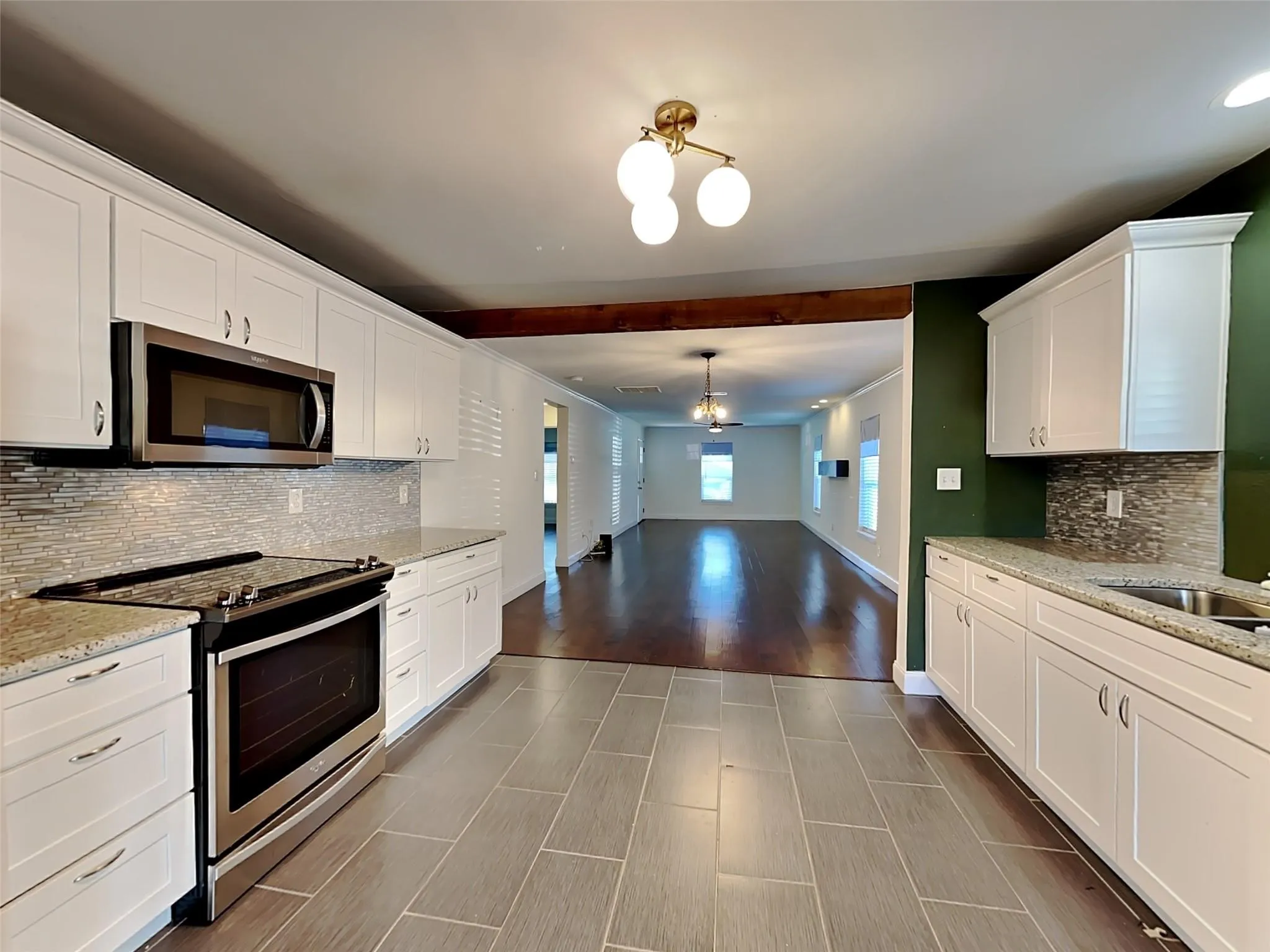 Single Family Residence For Sale in Dallas County , 708 S Willomet Avenue, Dallas, Texas 75208, 2 Bedroom, 2 Bathroom, Garage spaces, 1,769 Sqft, built in 1930, mls#21357149, Real Estate Agent in Dallas, Homes For Sale in Dallas county, Homes For Sale in Dallas, Realtor in Dallas Texas, Real Estate Brokerage Independent Realty Texas, Luminita Cordes Realtor
