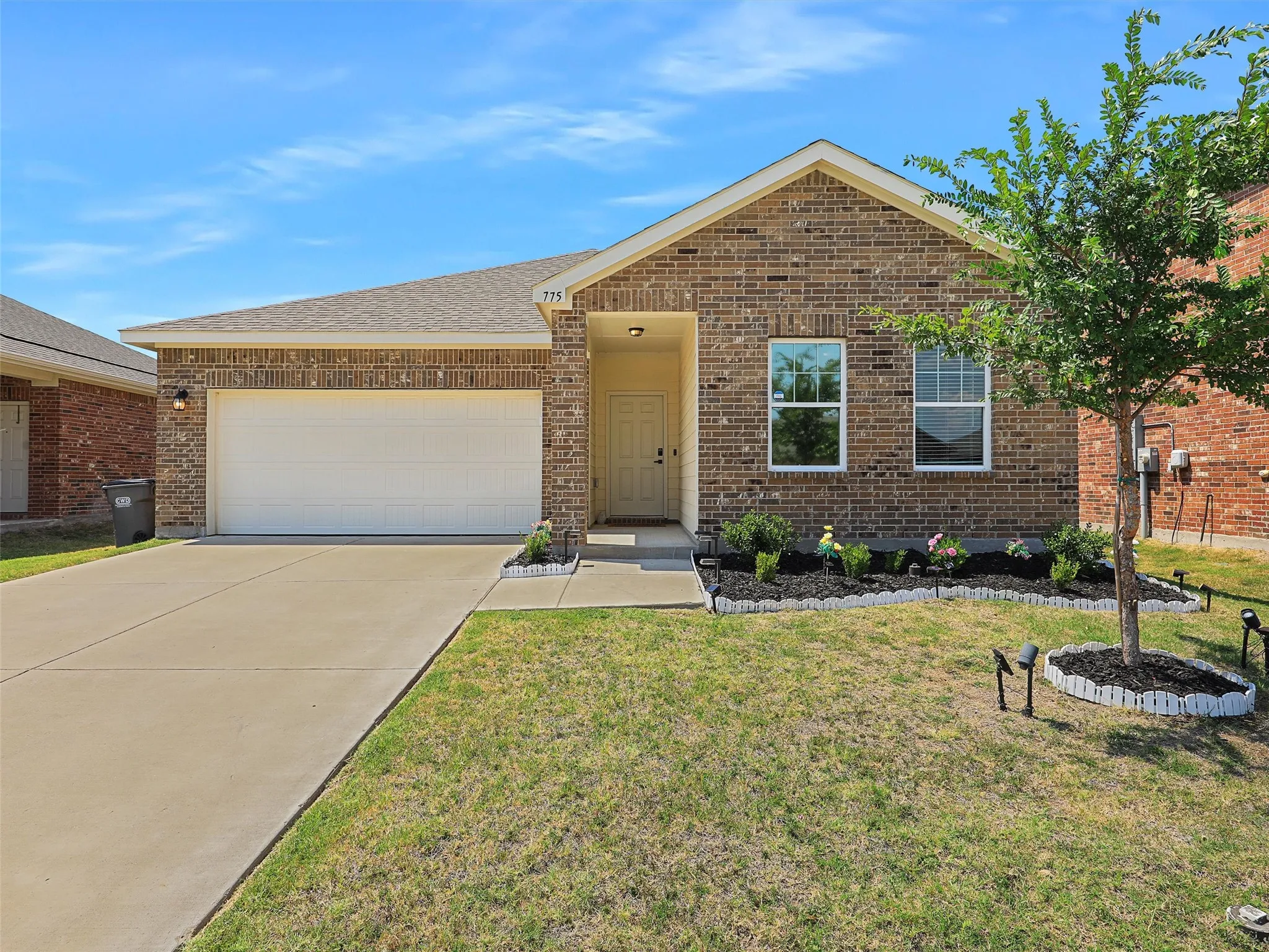 Single Family Residence For Rent in Collin County , 775 Camden Drive, Lavon, Texas 75166, 3 Bedroom, 2 Bathroom, 2 Garage spaces, 1,820 Sqft, built in 2022, mls#21373368, Real Estate Agent in Lavon, Homes For Rent in Collin county, Homes For Rent in Lavon, Realtor in Lavon Texas, Real Estate Brokerage Independent Realty Texas, Luminita Cordes Realtor