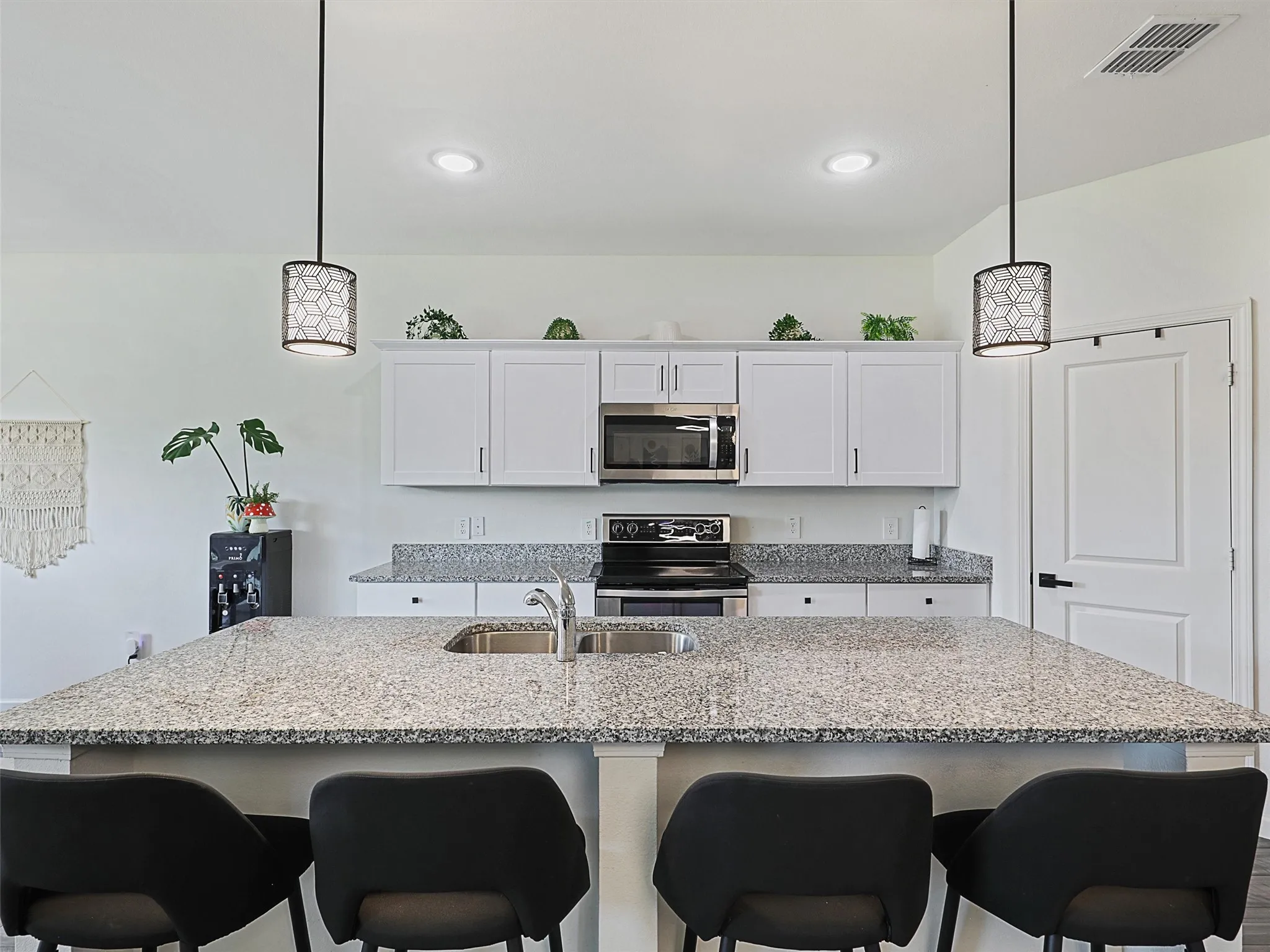Addintional island seating