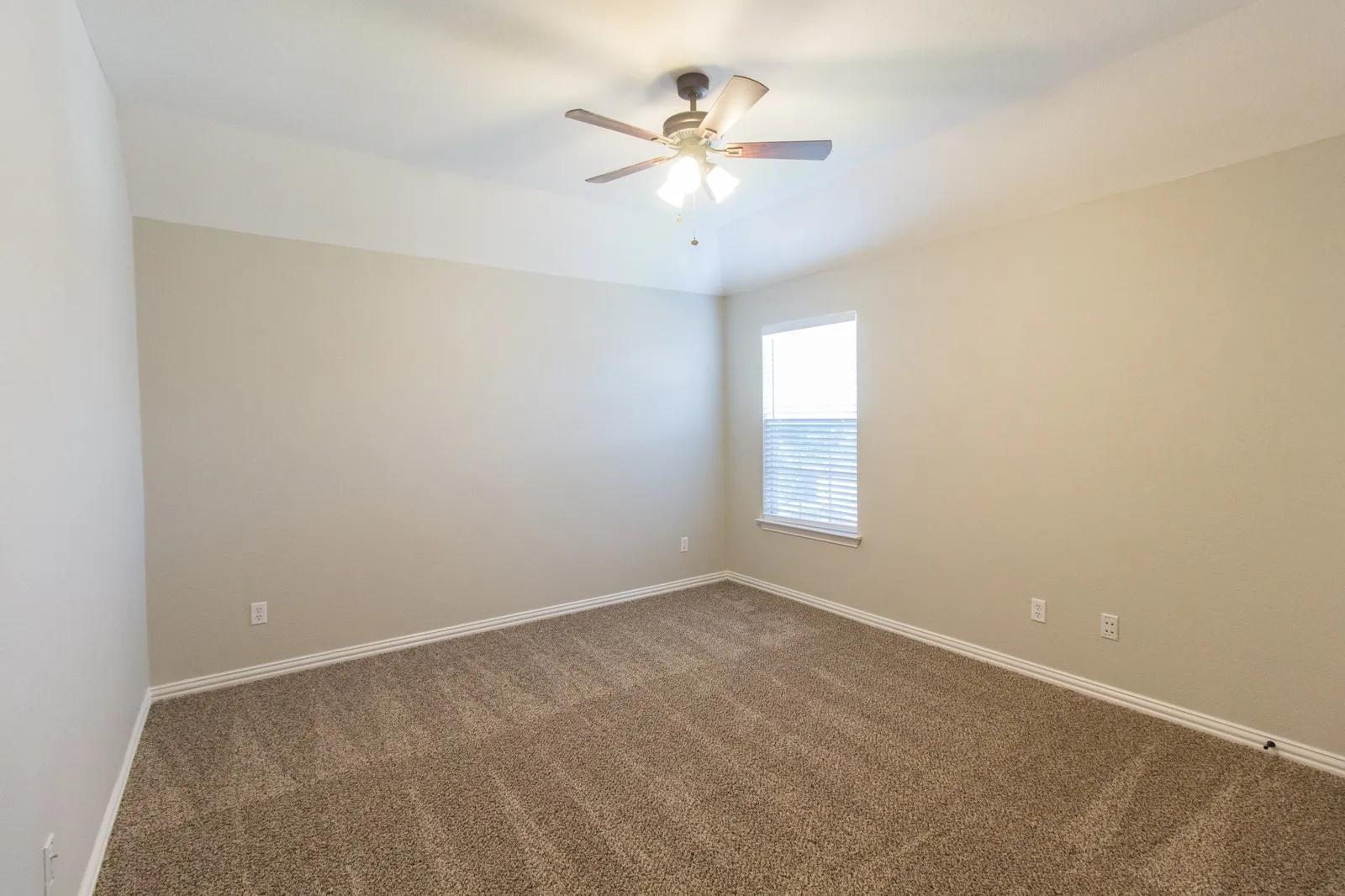 Single Family Residence For Sale in Collin County , 2608 Stone Mountain Court, Plano, Texas 75025, 4 Bedroom, 4 Bathroom, 2 Garage spaces, 3,442 Sqft, built in 1997, mls#21371889, Real Estate Agent in Plano, Homes For Sale in Collin county, Homes For Sale in Plano, Realtor in Plano Texas, Real Estate Brokerage Independent Realty Texas, Luminita Cordes Realtor