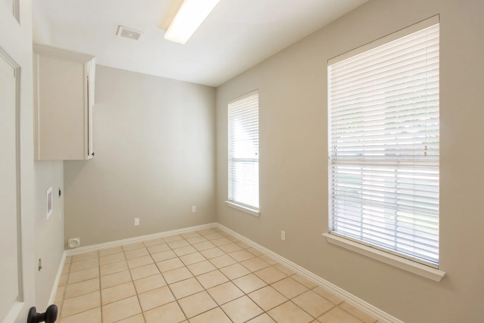 Single Family Residence For Sale in Collin County , 2608 Stone Mountain Court, Plano, Texas 75025, 4 Bedroom, 4 Bathroom, 2 Garage spaces, 3,442 Sqft, built in 1997, mls#21371889, Real Estate Agent in Plano, Homes For Sale in Collin county, Homes For Sale in Plano, Realtor in Plano Texas, Real Estate Brokerage Independent Realty Texas, Luminita Cordes Realtor