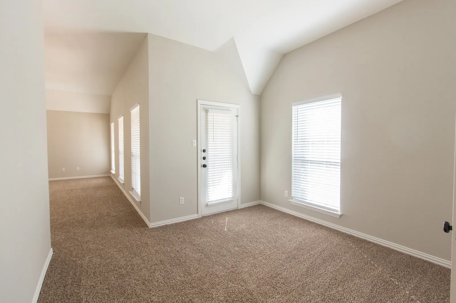 Single Family Residence For Sale in Collin County , 2608 Stone Mountain Court, Plano, Texas 75025, 4 Bedroom, 4 Bathroom, 2 Garage spaces, 3,442 Sqft, built in 1997, mls#21371889, Real Estate Agent in Plano, Homes For Sale in Collin county, Homes For Sale in Plano, Realtor in Plano Texas, Real Estate Brokerage Independent Realty Texas, Luminita Cordes Realtor