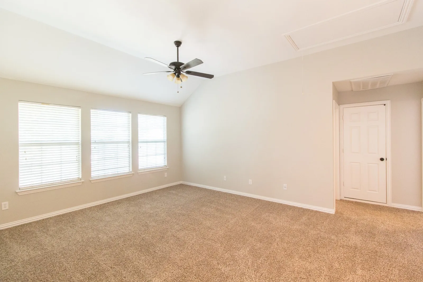 Single Family Residence For Sale in Collin County , 2608 Stone Mountain Court, Plano, Texas 75025, 4 Bedroom, 4 Bathroom, 2 Garage spaces, 3,442 Sqft, built in 1997, mls#21371889, Real Estate Agent in Plano, Homes For Sale in Collin county, Homes For Sale in Plano, Realtor in Plano Texas, Real Estate Brokerage Independent Realty Texas, Luminita Cordes Realtor