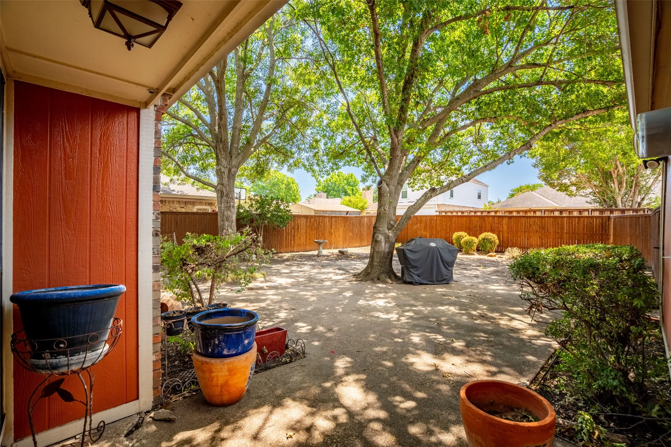 Single Family Residence For Sale in Collin County , 720 Green Brook Drive, Allen, Texas 75002, 3 Bedroom, 2 Bathroom, 2 Garage spaces, 1,770 Sqft, built in 1982, mls#21364467, Real Estate Agent in Allen, Homes For Sale in Collin county, Homes For Sale in Allen, Realtor in Allen Texas, Real Estate Brokerage Independent Realty Texas, Luminita Cordes Realtor