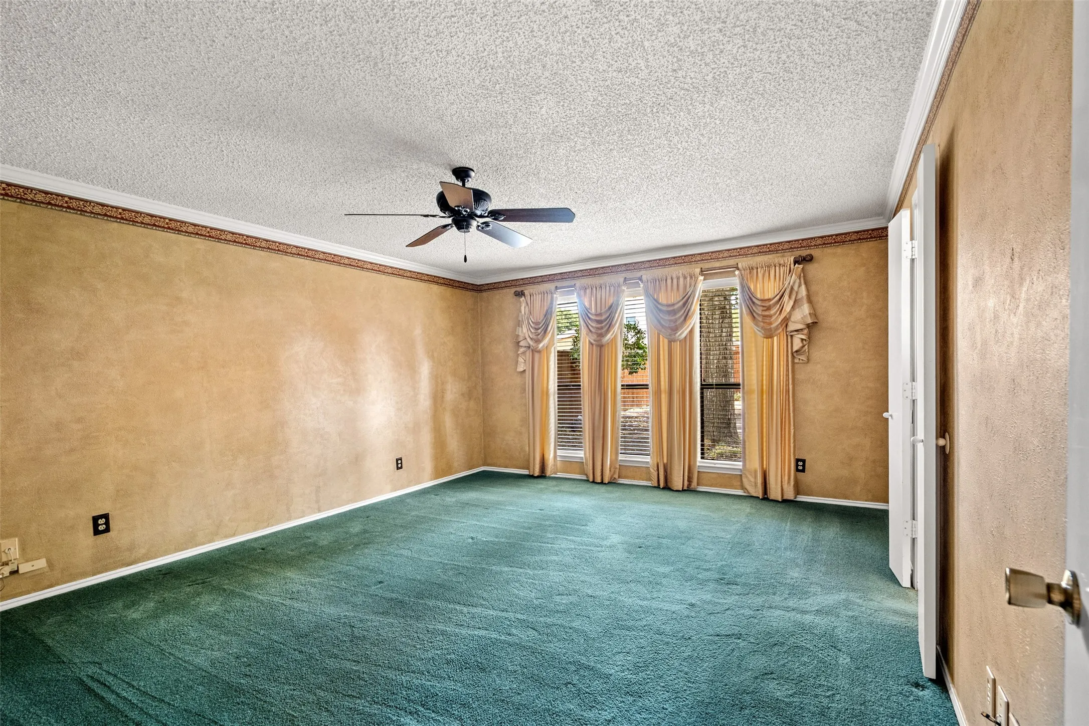 Single Family Residence For Sale in Collin County , 720 Green Brook Drive, Allen, Texas 75002, 3 Bedroom, 2 Bathroom, 2 Garage spaces, 1,770 Sqft, built in 1982, mls#21364467, Real Estate Agent in Allen, Homes For Sale in Collin county, Homes For Sale in Allen, Realtor in Allen Texas, Real Estate Brokerage Independent Realty Texas, Luminita Cordes Realtor