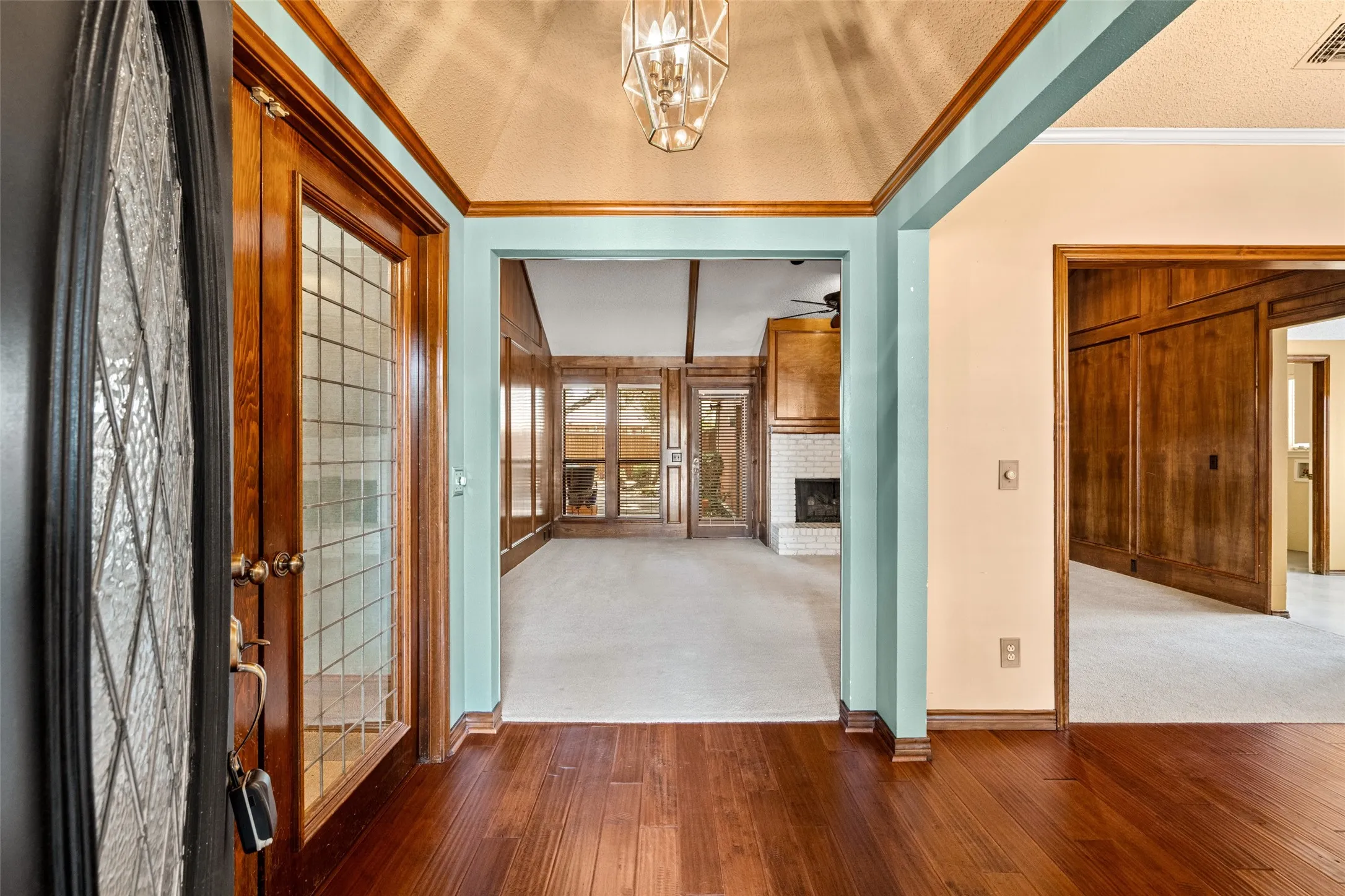 Single Family Residence For Sale in Collin County , 720 Green Brook Drive, Allen, Texas 75002, 3 Bedroom, 2 Bathroom, 2 Garage spaces, 1,770 Sqft, built in 1982, mls#21364467, Real Estate Agent in Allen, Homes For Sale in Collin county, Homes For Sale in Allen, Realtor in Allen Texas, Real Estate Brokerage Independent Realty Texas, Luminita Cordes Realtor