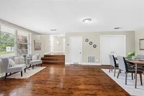 Single Family Residence For Rent in Parker County , 411 Harcourt Street, Weatherford, Texas 76086, 3 Bedroom, 3 Bathroom, 2 Garage spaces, 1,853 Sqft, built in 1949, mls#21373496, Real Estate Agent in Weatherford, Homes For Rent in Parker county, Homes For Rent in Weatherford, Realtor in Weatherford Texas, Real Estate Brokerage Independent Realty Texas, Luminita Cordes Realtor