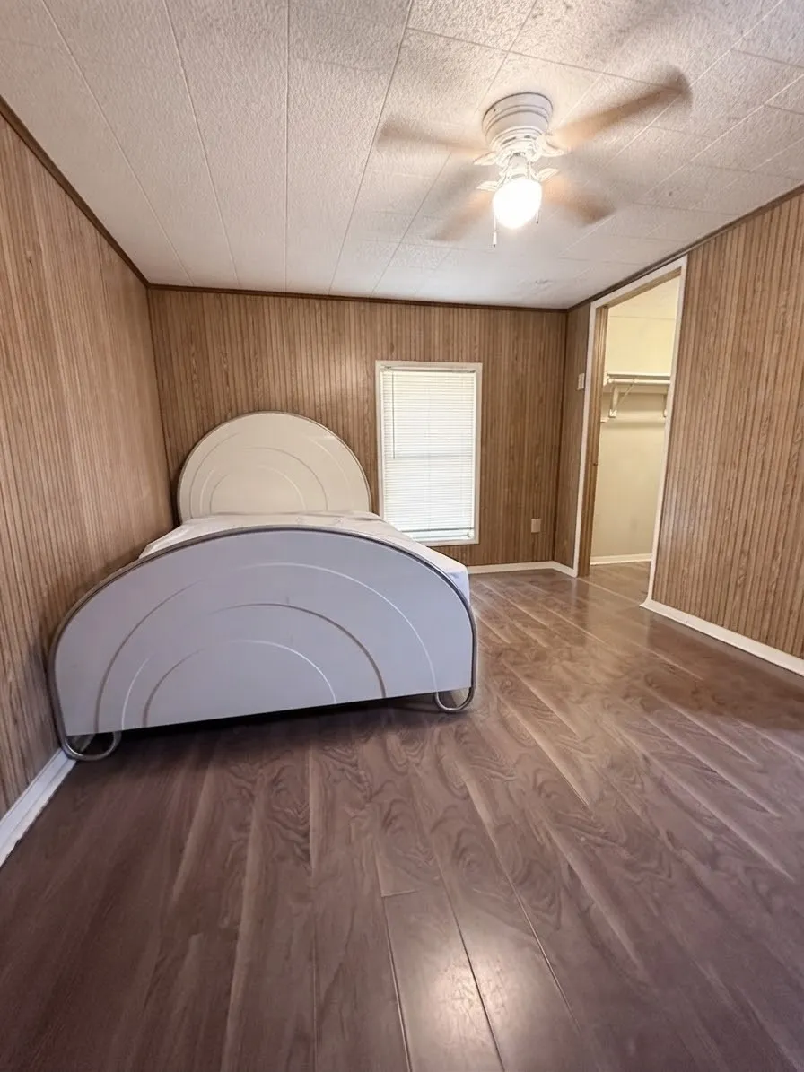 Mobile Home For Sale in Hunt County , 10042 Private Road 3815, Quinlan, Texas 75474, 2 Bedroom, 2 Bathroom, Garage spaces, 1,260 Sqft, built in 1990, mls#21373409, Real Estate Agent in Quinlan, Homes For Sale in Hunt county, Homes For Sale in Quinlan, Realtor in Quinlan Texas, Real Estate Brokerage Independent Realty Texas, Luminita Cordes Realtor
