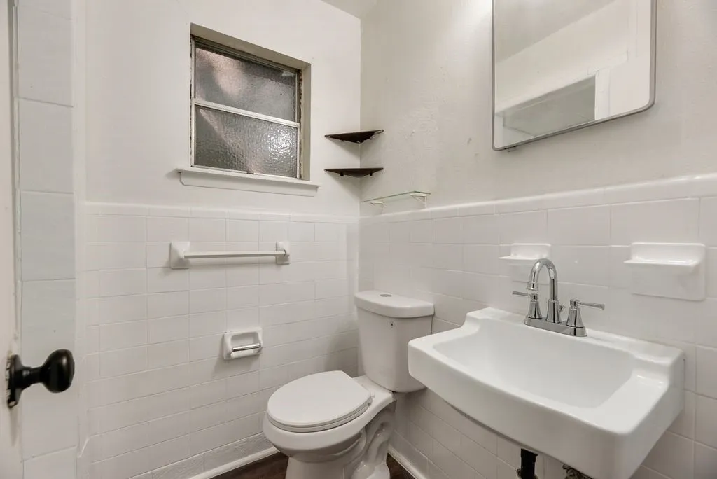 Single Family Residence For Rent in Dallas County , 8923 Jennie Lee Lane, Dallas, Texas 75227, 4 Bedroom, 2 Bathroom, Garage spaces, 2,080 Sqft, built in 1960, mls#21373494, Real Estate Agent in Dallas, Homes For Rent in Dallas county, Homes For Rent in Dallas, Realtor in Dallas Texas, Real Estate Brokerage Independent Realty Texas, Luminita Cordes Realtor