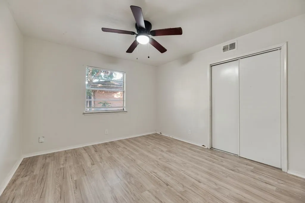 Single Family Residence For Rent in Dallas County , 8923 Jennie Lee Lane, Dallas, Texas 75227, 4 Bedroom, 2 Bathroom, Garage spaces, 2,080 Sqft, built in 1960, mls#21373494, Real Estate Agent in Dallas, Homes For Rent in Dallas county, Homes For Rent in Dallas, Realtor in Dallas Texas, Real Estate Brokerage Independent Realty Texas, Luminita Cordes Realtor