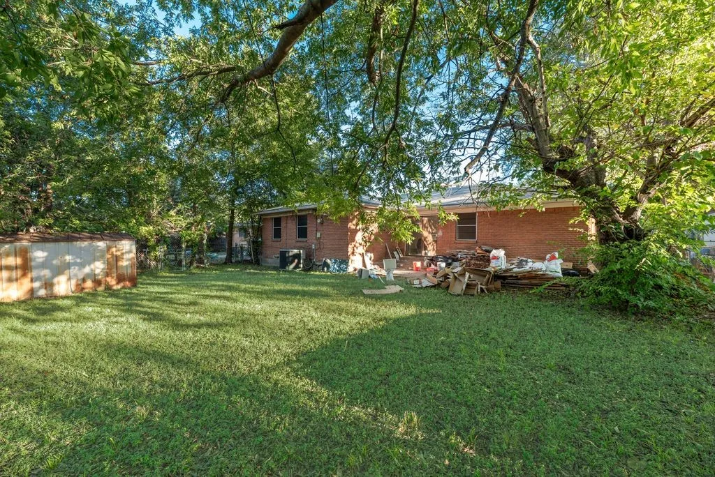 Single Family Residence For Rent in Dallas County , 8923 Jennie Lee Lane, Dallas, Texas 75227, 4 Bedroom, 2 Bathroom, Garage spaces, 2,080 Sqft, built in 1960, mls#21373494, Real Estate Agent in Dallas, Homes For Rent in Dallas county, Homes For Rent in Dallas, Realtor in Dallas Texas, Real Estate Brokerage Independent Realty Texas, Luminita Cordes Realtor
