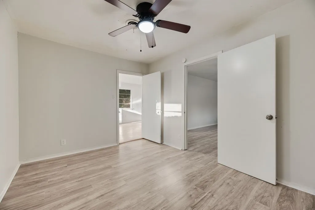 Single Family Residence For Rent in Dallas County , 8923 Jennie Lee Lane, Dallas, Texas 75227, 4 Bedroom, 2 Bathroom, Garage spaces, 2,080 Sqft, built in 1960, mls#21373494, Real Estate Agent in Dallas, Homes For Rent in Dallas county, Homes For Rent in Dallas, Realtor in Dallas Texas, Real Estate Brokerage Independent Realty Texas, Luminita Cordes Realtor