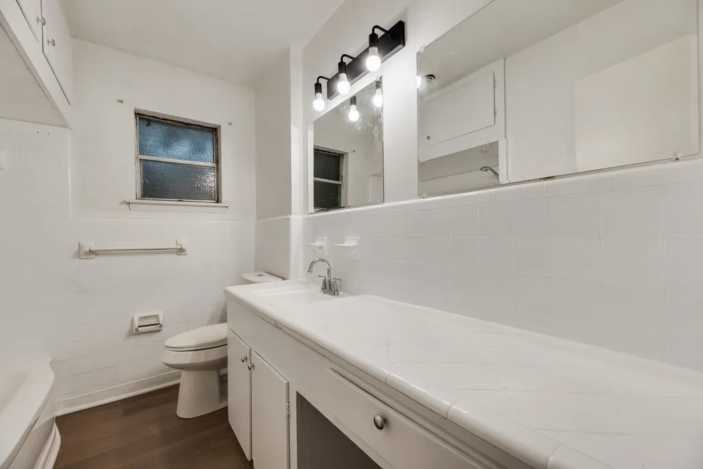 Single Family Residence For Rent in Dallas County , 8923 Jennie Lee Lane, Dallas, Texas 75227, 4 Bedroom, 2 Bathroom, Garage spaces, 2,080 Sqft, built in 1960, mls#21373494, Real Estate Agent in Dallas, Homes For Rent in Dallas county, Homes For Rent in Dallas, Realtor in Dallas Texas, Real Estate Brokerage Independent Realty Texas, Luminita Cordes Realtor