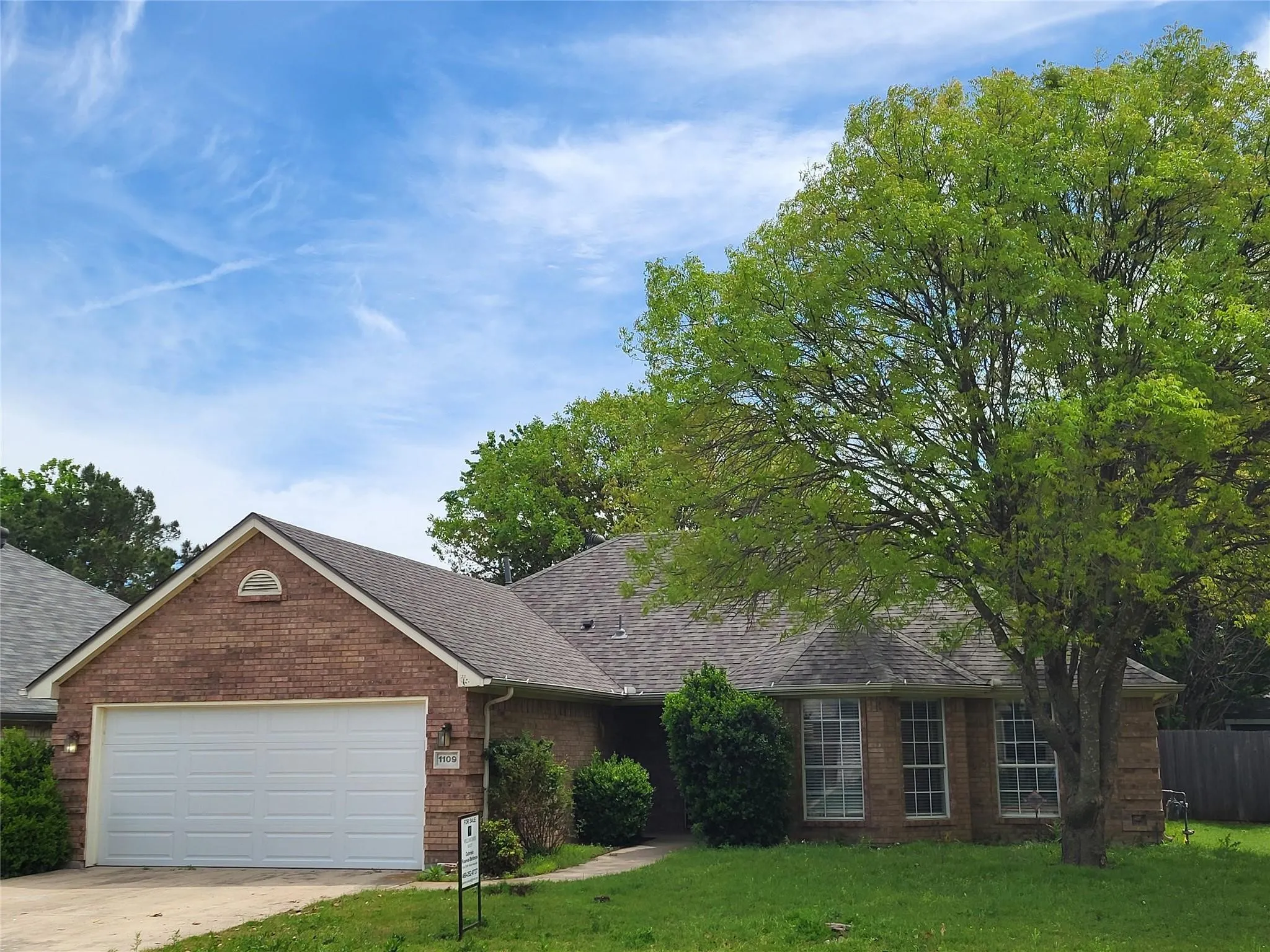 Single Family Residence For Rent in Tarrant County , 1109 Westgrove Drive, Saginaw, Texas 76179, 3 Bedroom, 2 Bathroom, 2 Garage spaces, 1,674 Sqft, built in 1997, mls#21373502, Real Estate Agent in Saginaw, Homes For Rent in Tarrant county, Homes For Rent in Saginaw, Realtor in Saginaw Texas, Real Estate Brokerage Independent Realty Texas, Luminita Cordes Realtor
